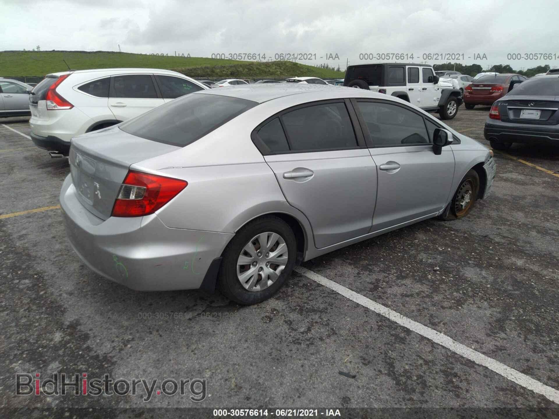 2012 HONDA CIVIC SDN - VIN: 2HGFB2F5XCH327770 - Фото 4
