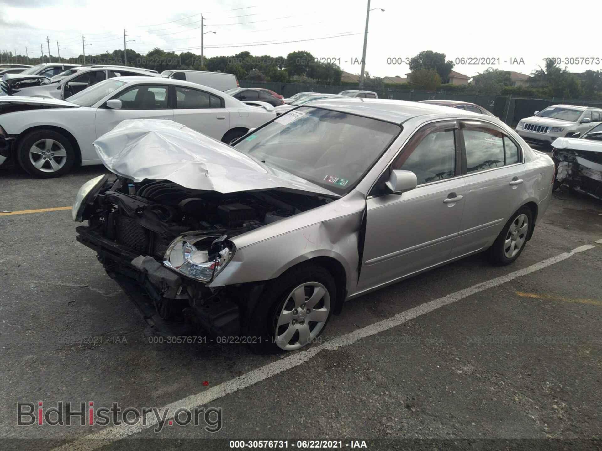 2008 KIA OPTIMA - VIN: KNAGE123285225318 - Фото 2
