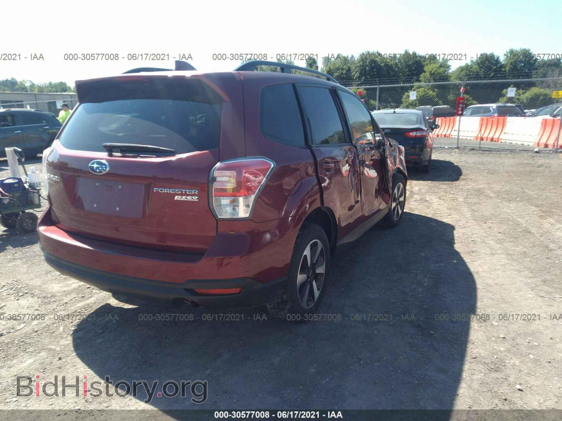 2017 SUBARU FORESTER - VIN: JF2SJAEC9HH507668 - Фото 4