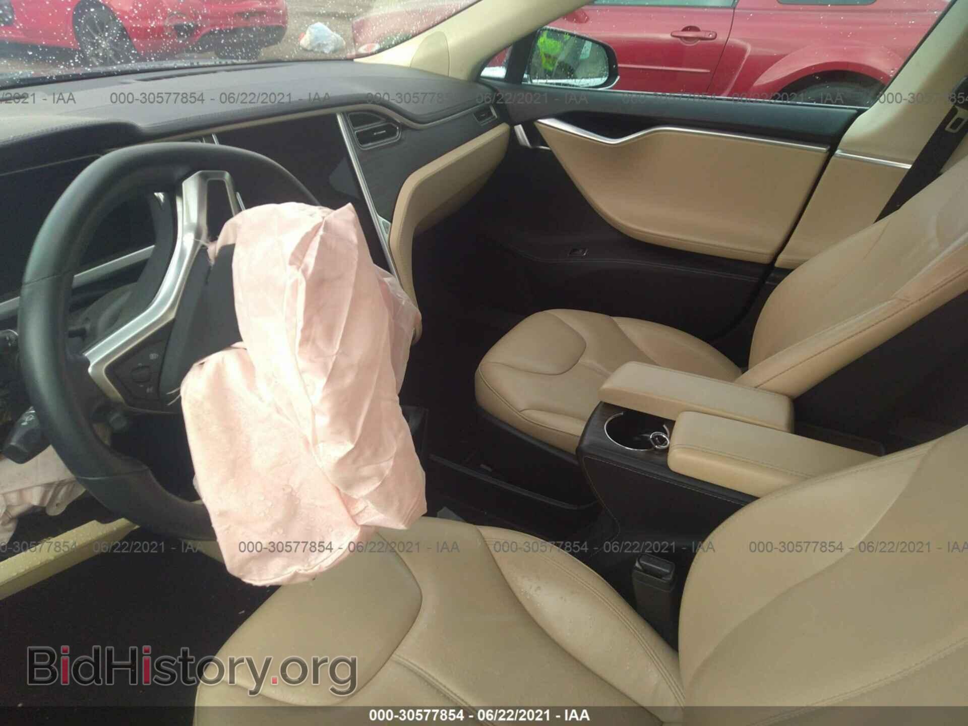 2014 TESLA MODEL S - VIN: 5YJSA1S15EFP33915 - Фото 5