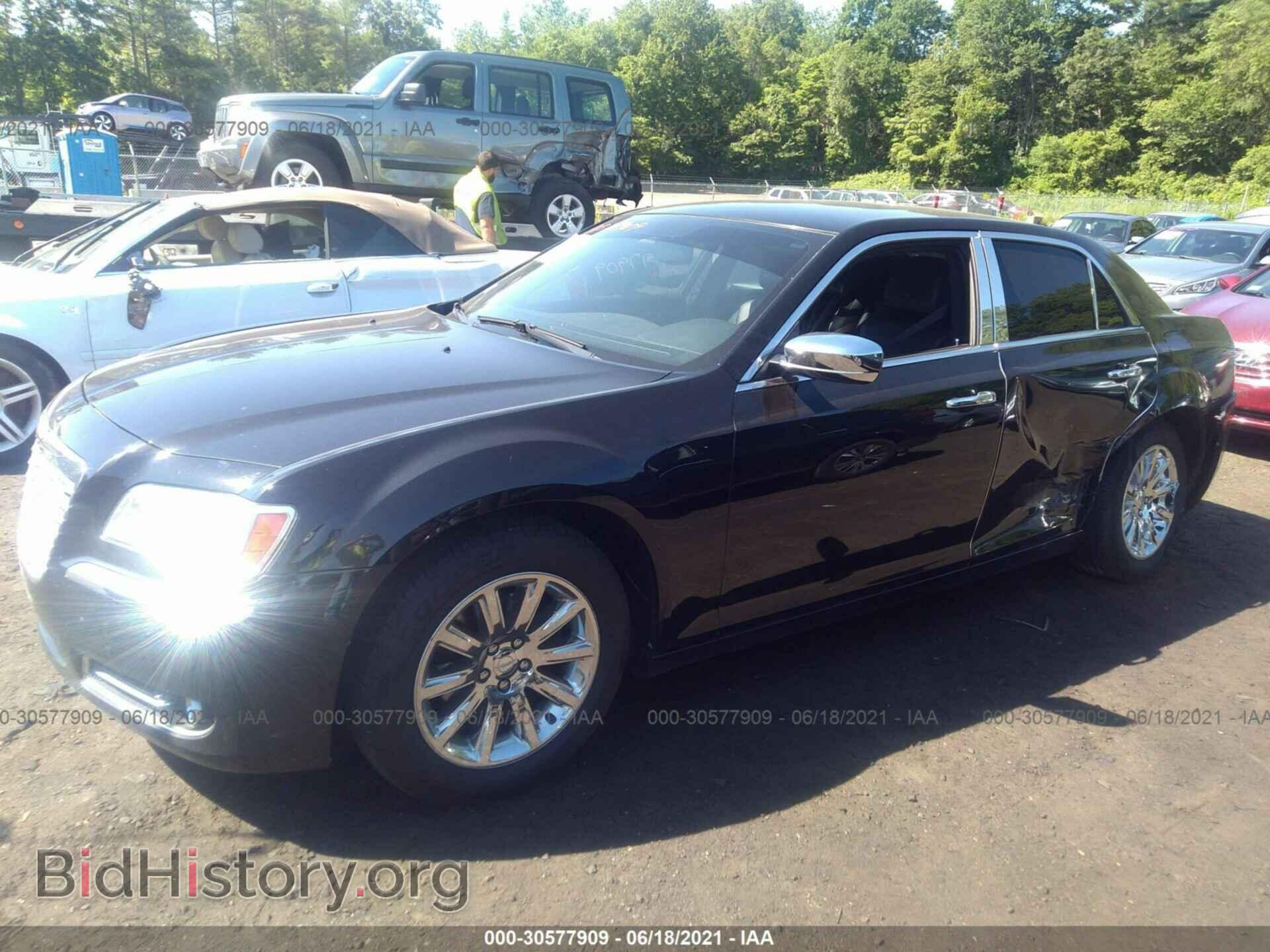 2012 CHRYSLER 300 - VIN: 2C3CCACG5CH224291 - Photo 2