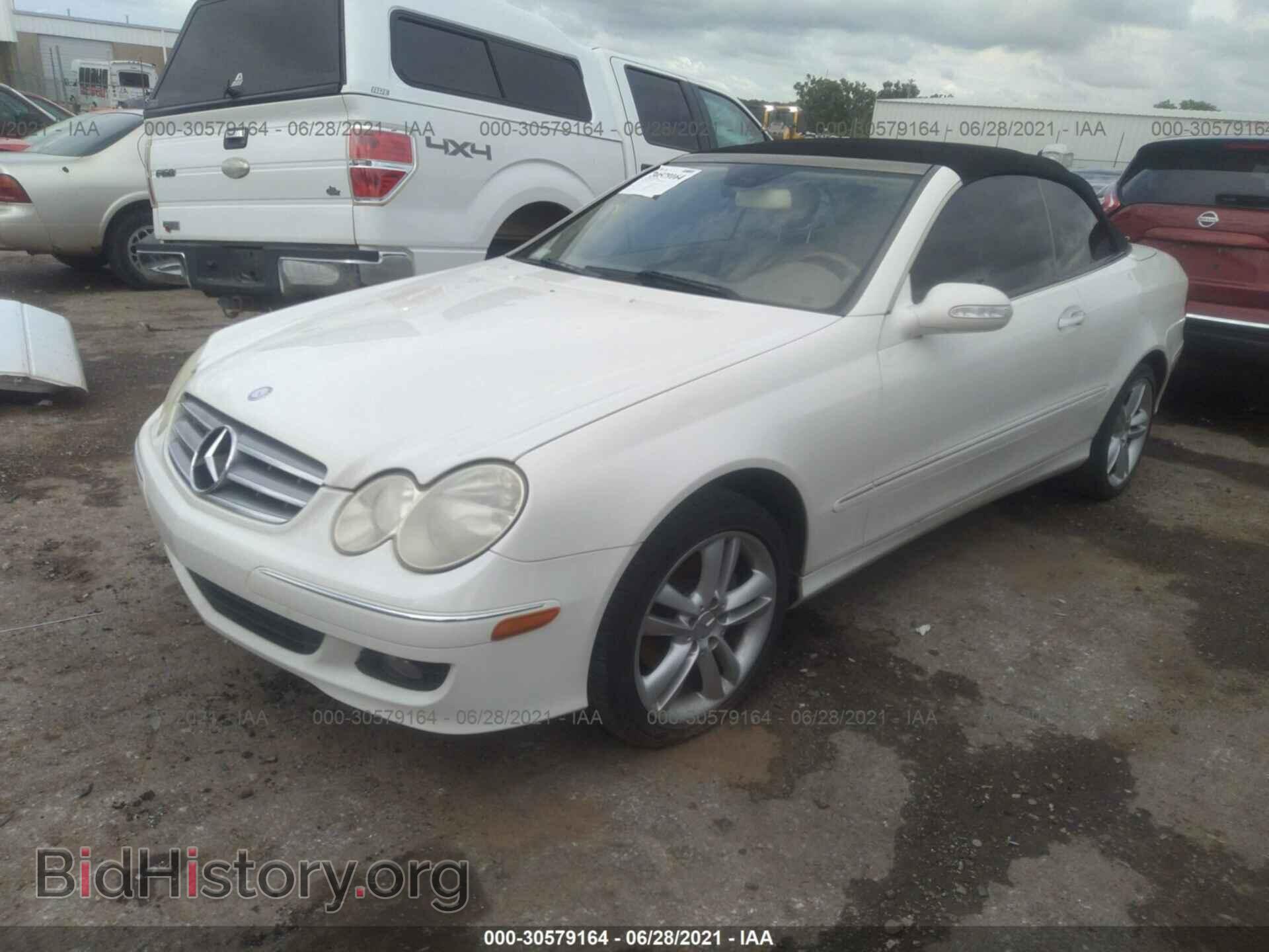 2007 MERCEDES-BENZ CLK-CLASS - VIN: WDBTK56F87F219035 - Фото 2