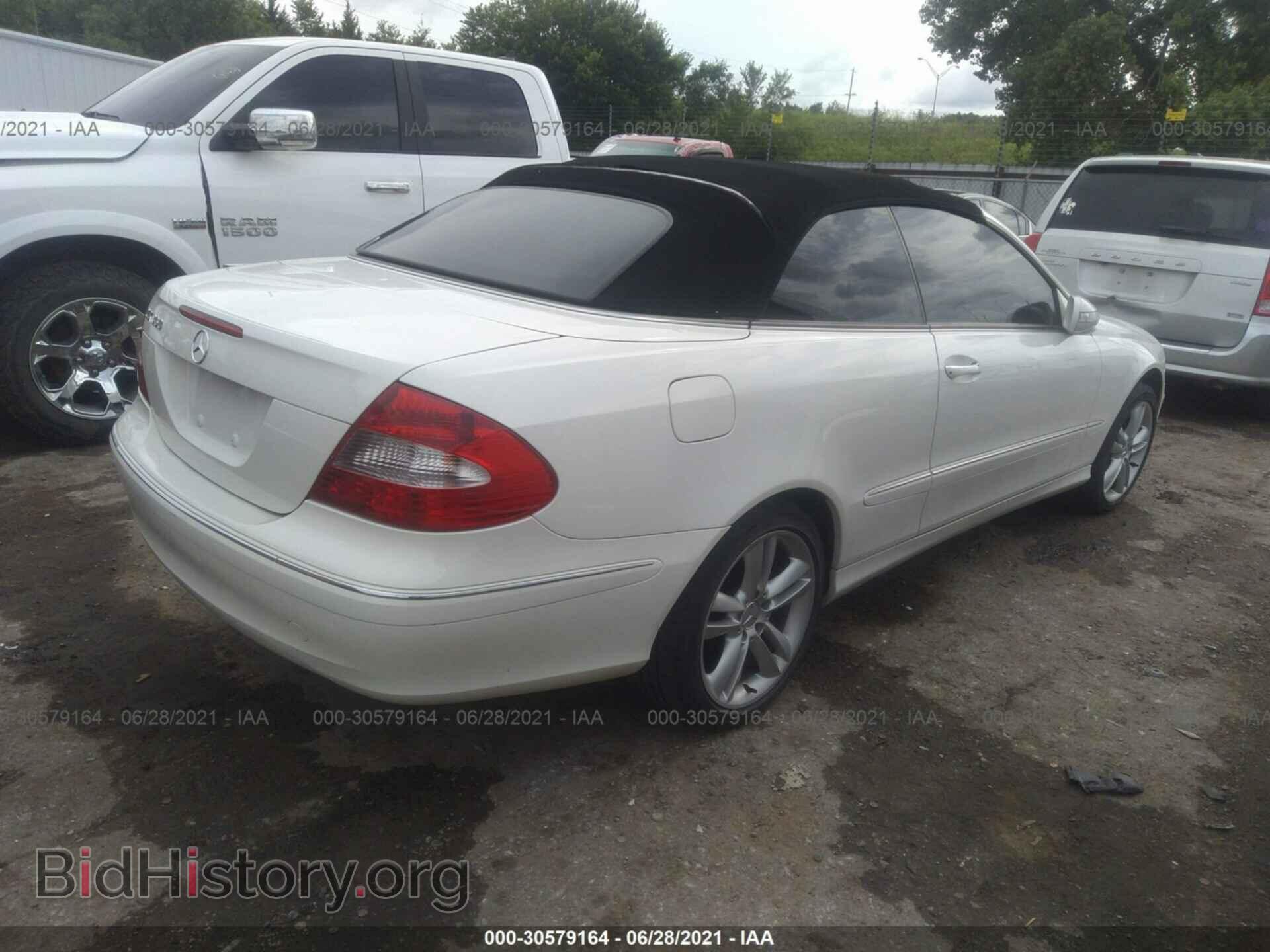 2007 MERCEDES-BENZ CLK-CLASS - VIN: WDBTK56F87F219035 - Фото 4