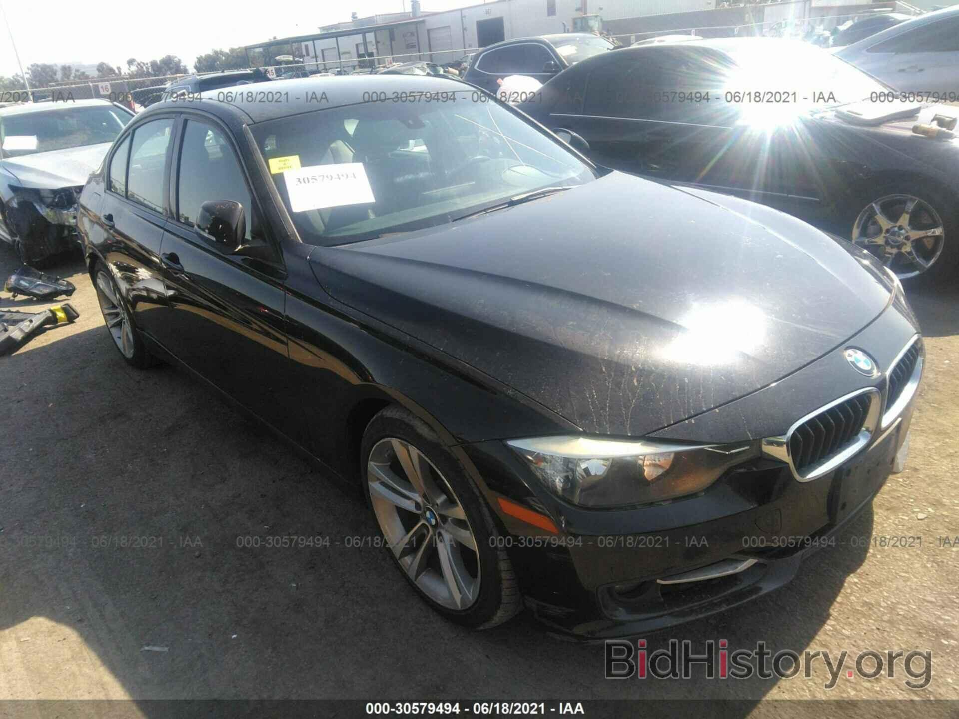 Photo WBA3C1C50DF434579 - BMW 3 SERIES 2013