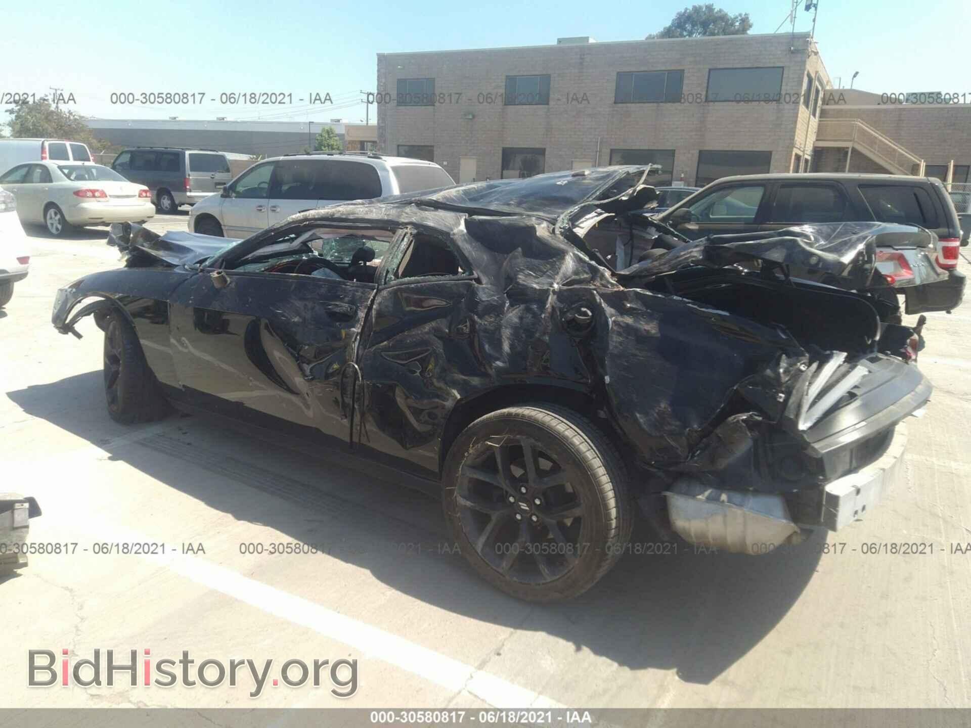 2018 DODGE CHALLENGER - VIN: 2C3CDZAG4JH215514 - Фото 3