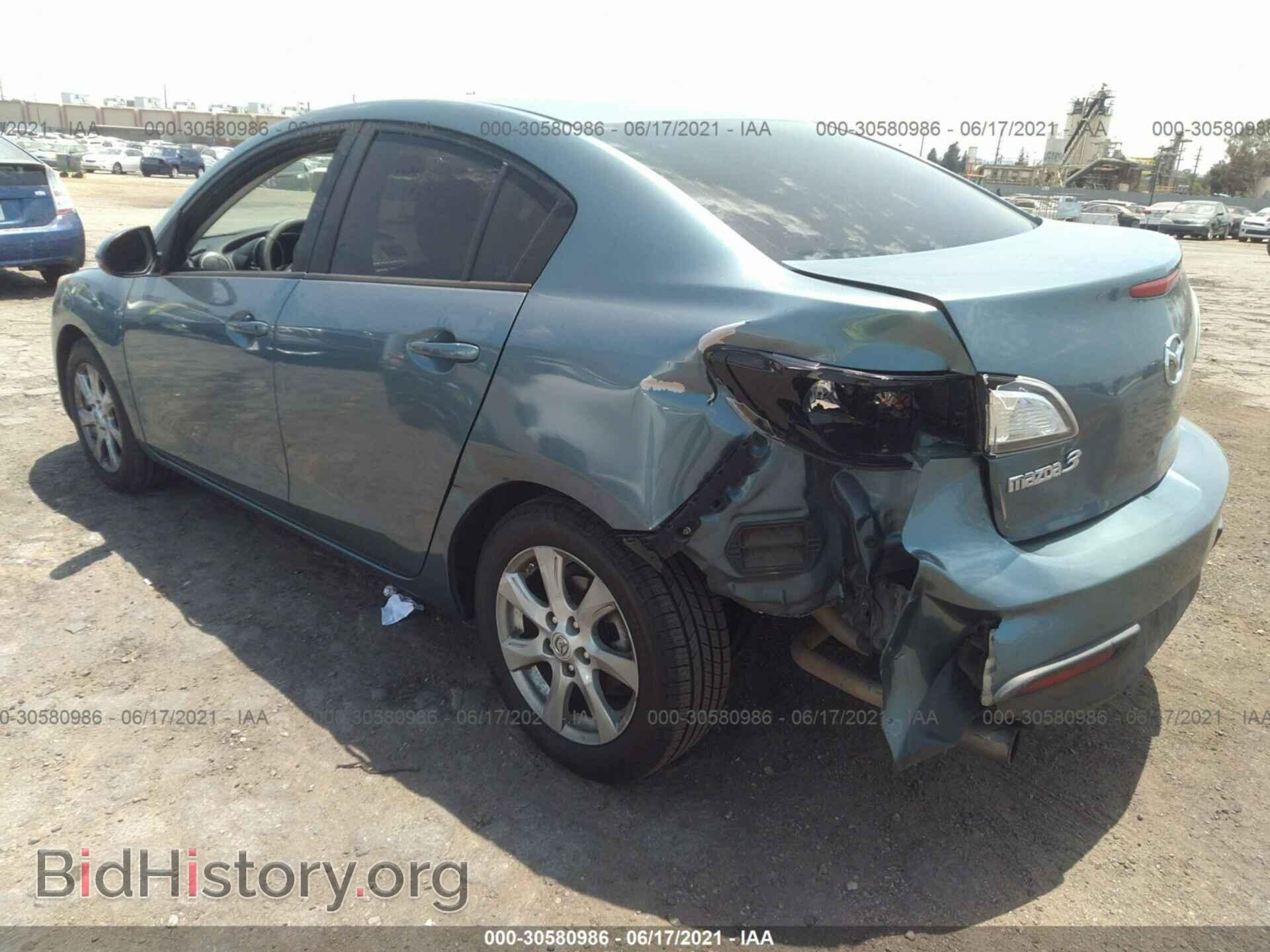 2011 MAZDA MAZDA3 - VIN: JM1BL1VG1B1455559 - Фото 3