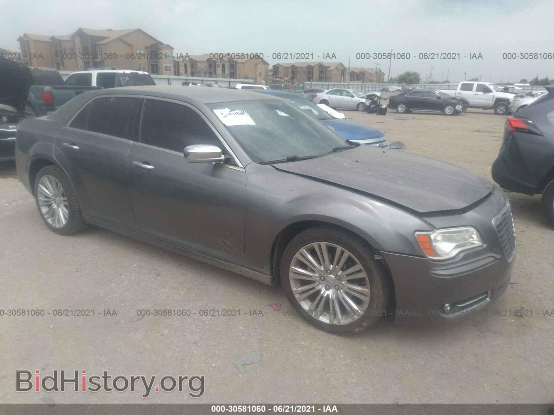 Photo 2C3CA5CG7BH599501 - CHRYSLER 300 2011
