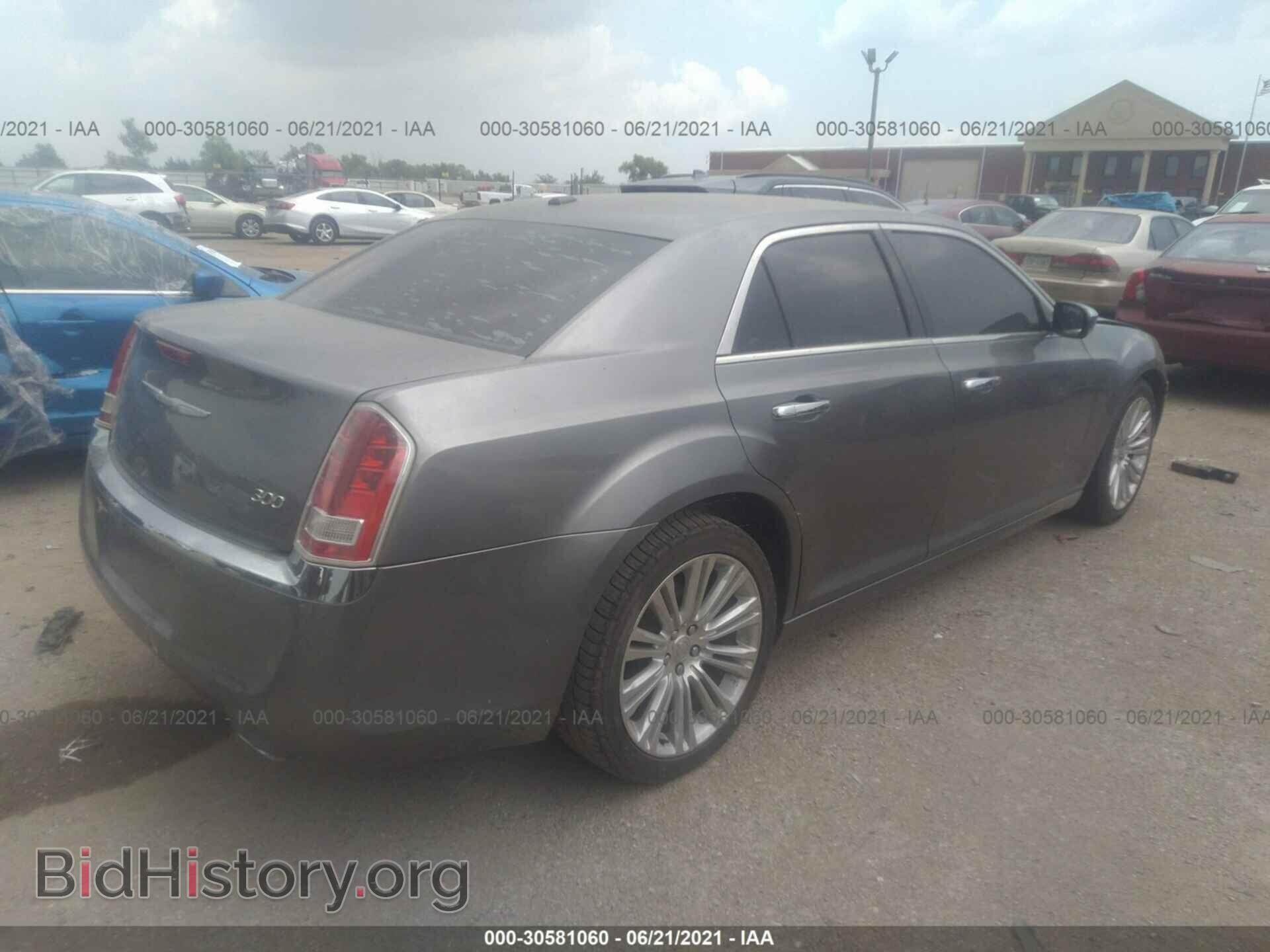 2011 CHRYSLER 300 - VIN: 2C3CA5CG7BH599501 - Фото 4