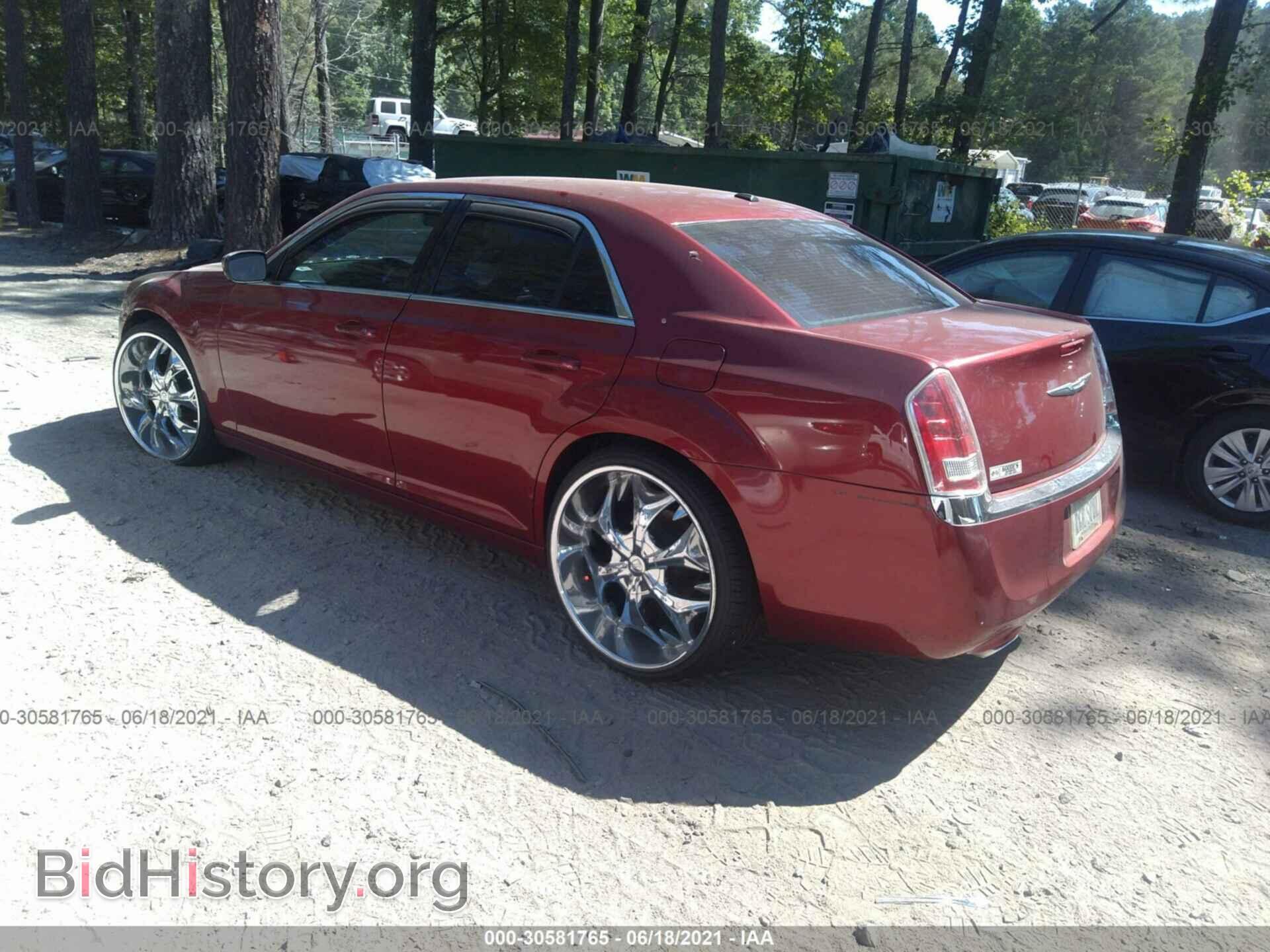 2012 CHRYSLER 300 - VIN: 2C3CCAAGXCH132970 - Фото 3