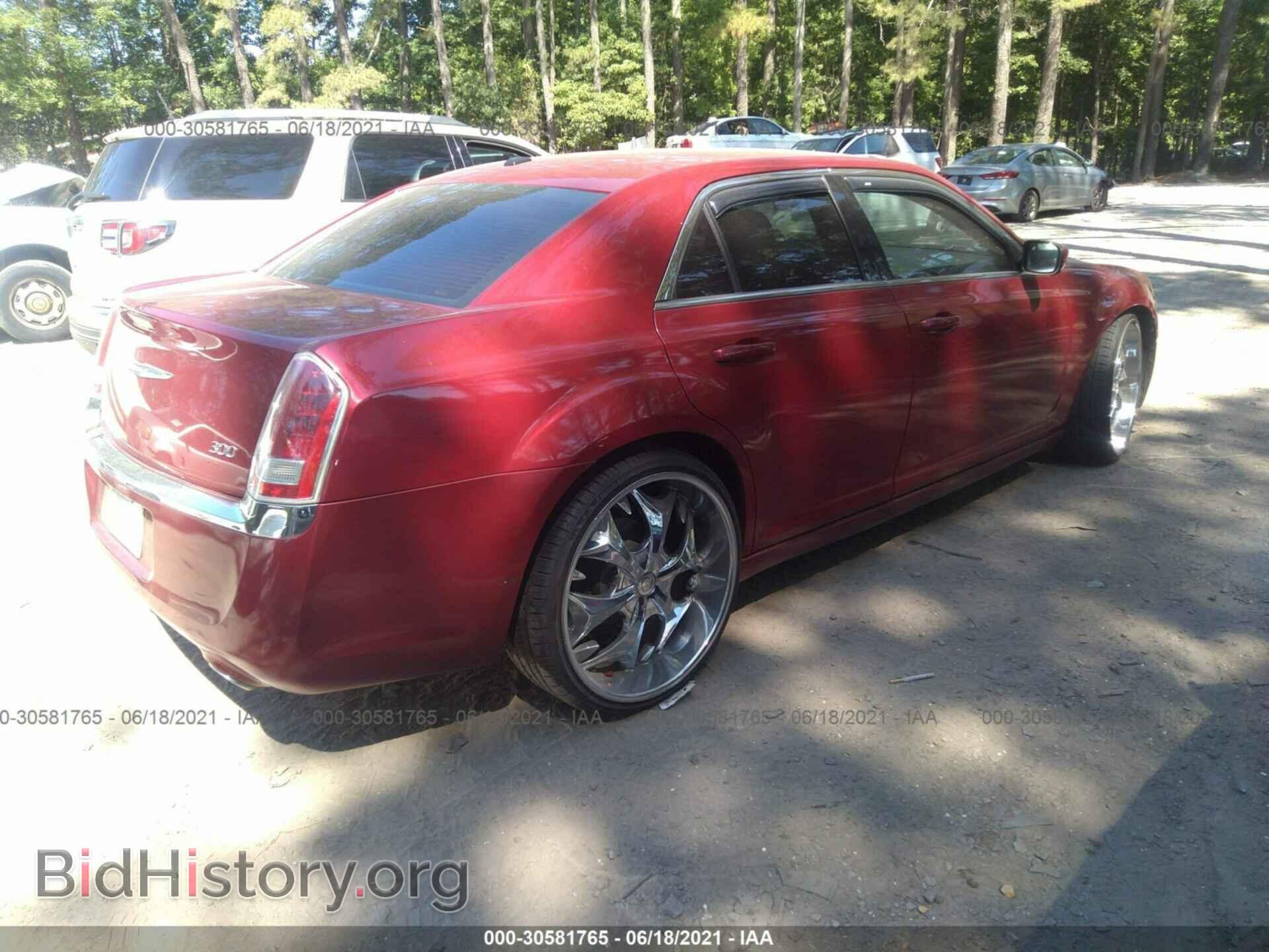 2012 CHRYSLER 300 - VIN: 2C3CCAAGXCH132970 - Фото 4