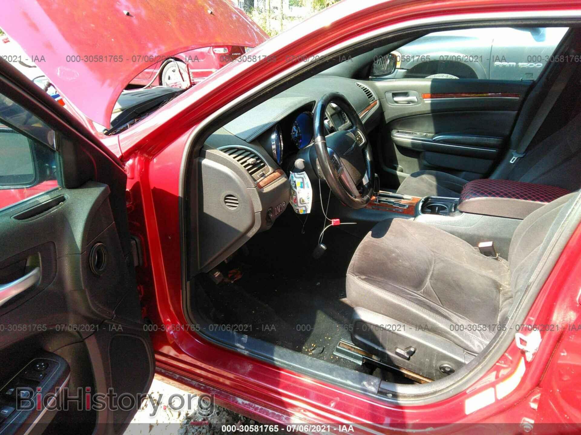 2012 CHRYSLER 300 - VIN: 2C3CCAAGXCH132970 - Фото 5
