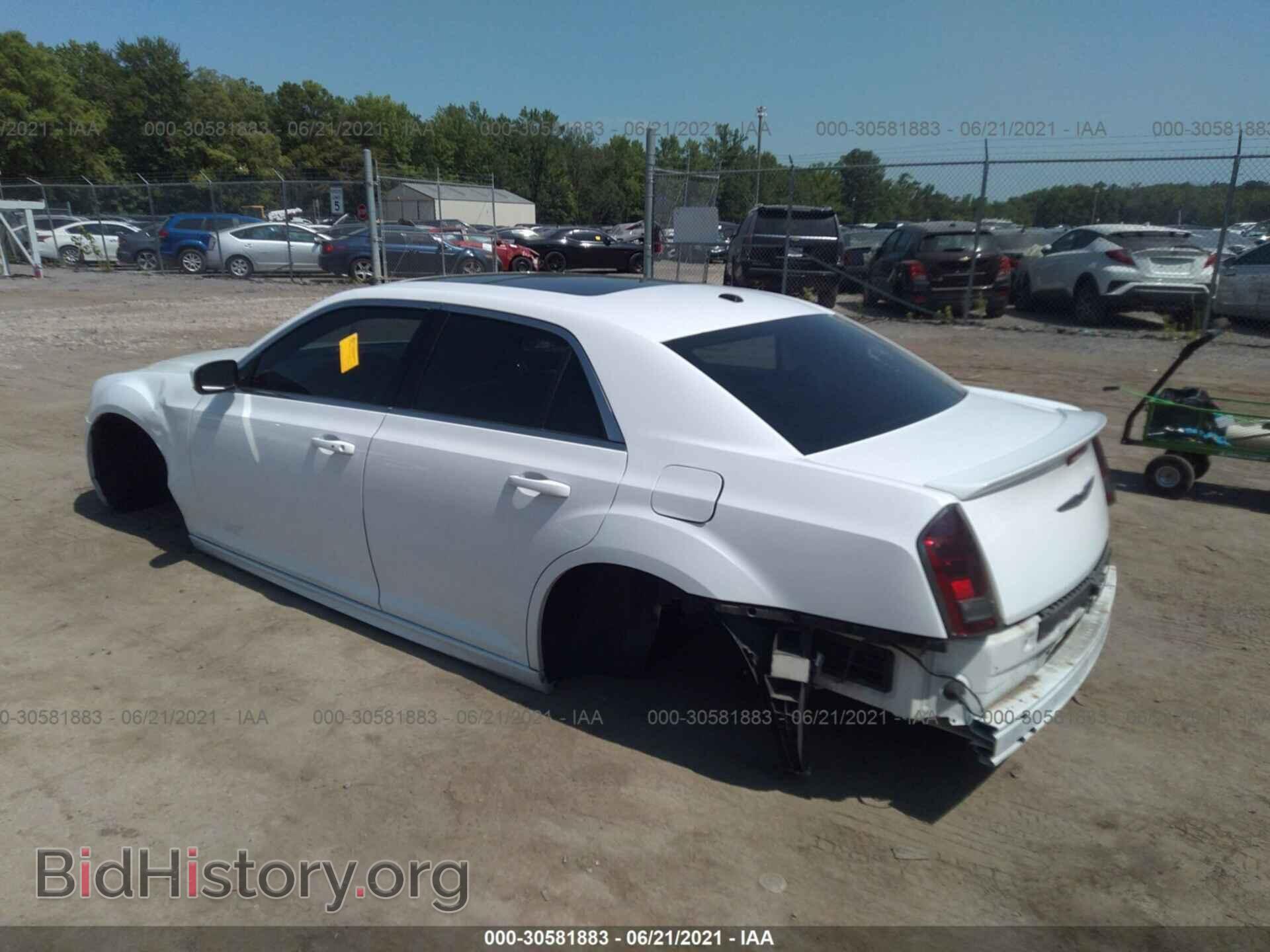 2013 CHRYSLER 300 - VIN: 2C3CCAFJ2DH572901 - Фото 3