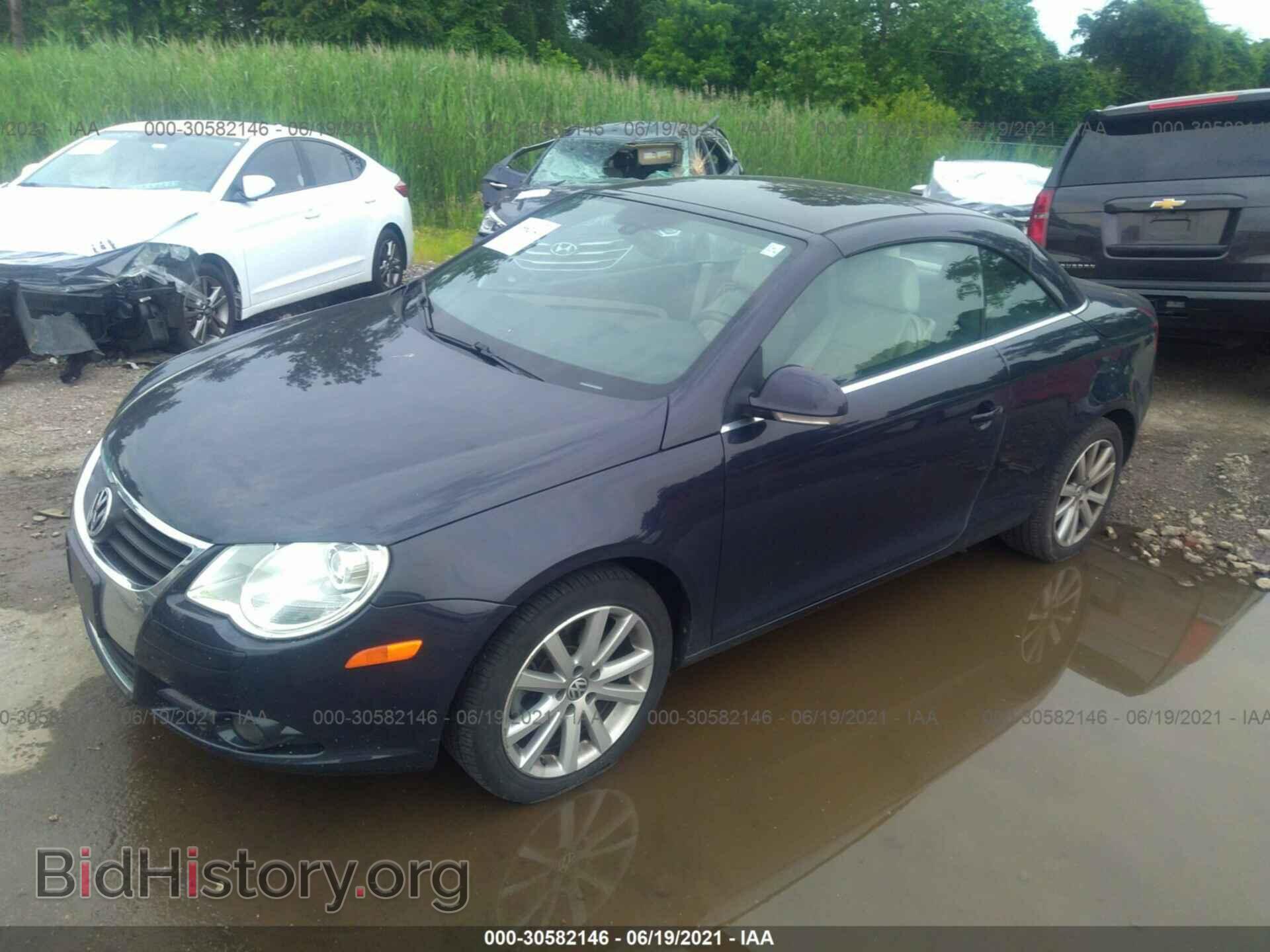 2007 VOLKSWAGEN EOS - VIN: WVWFA71FX7V035645 - Фото 2