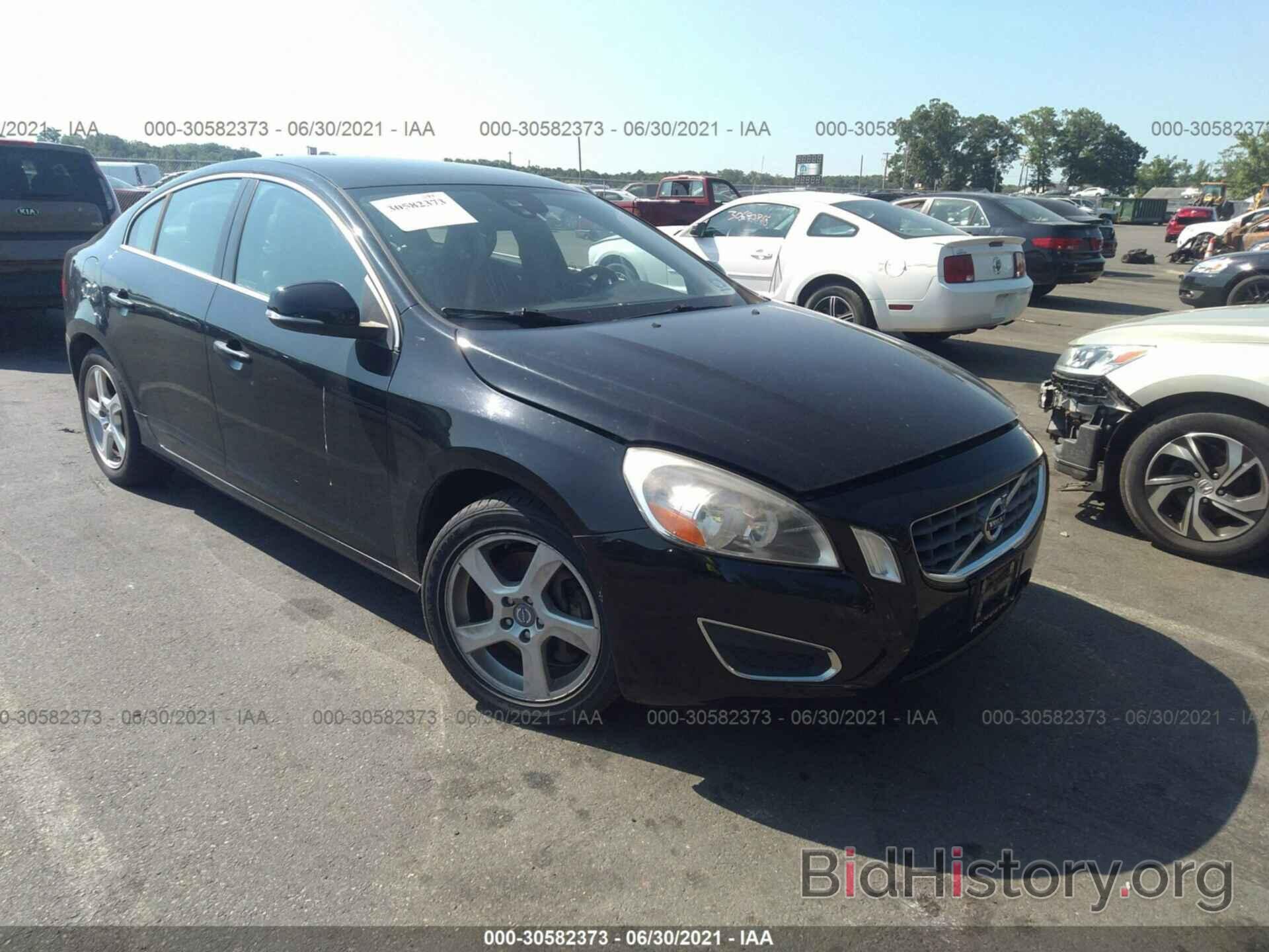 Photo YV1622FS9C2141127 - VOLVO S60 2012