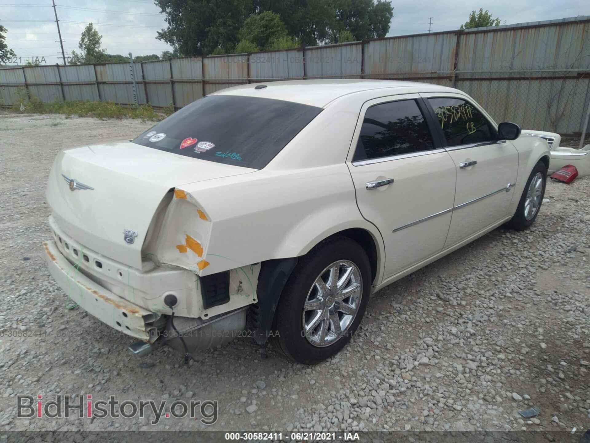 2007 CHRYSLER 300 - VIN: 2C3KA63H57H810079 - Фото 4