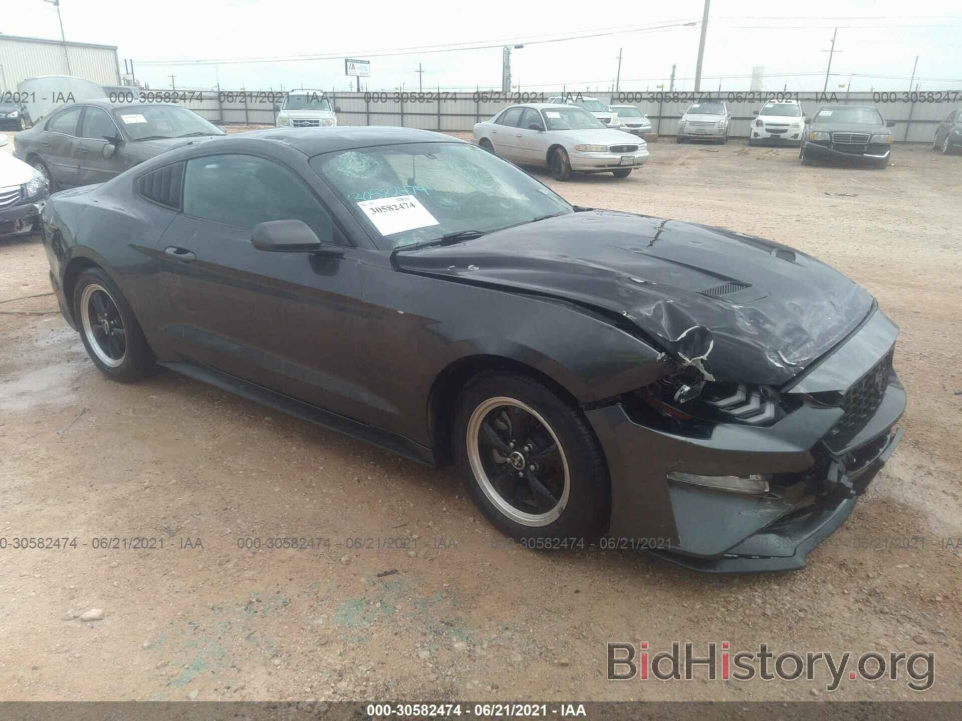 Photo 1FA6P8TH5J5114088 - FORD MUSTANG 2018