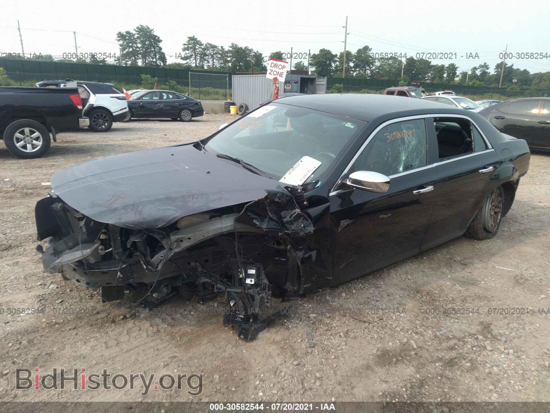 2014 CHRYSLER 300 - VIN: 2C3CCAEG2EH346865 - Фото 2