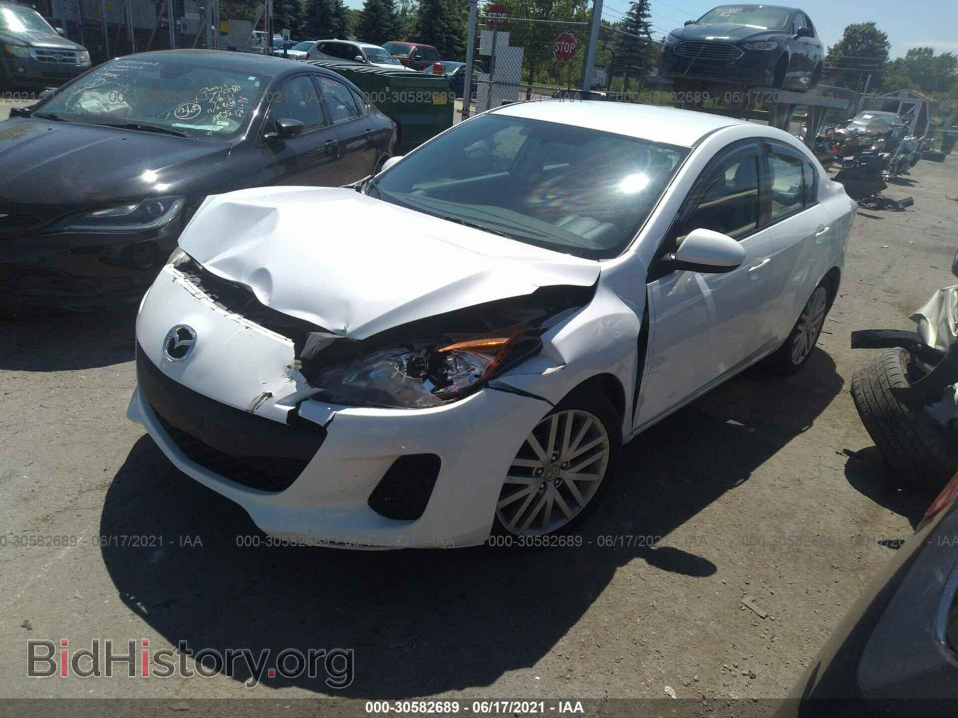 2013 MAZDA MAZDA3 - VIN: JM1BL1TF2D1809442 - Фото 2