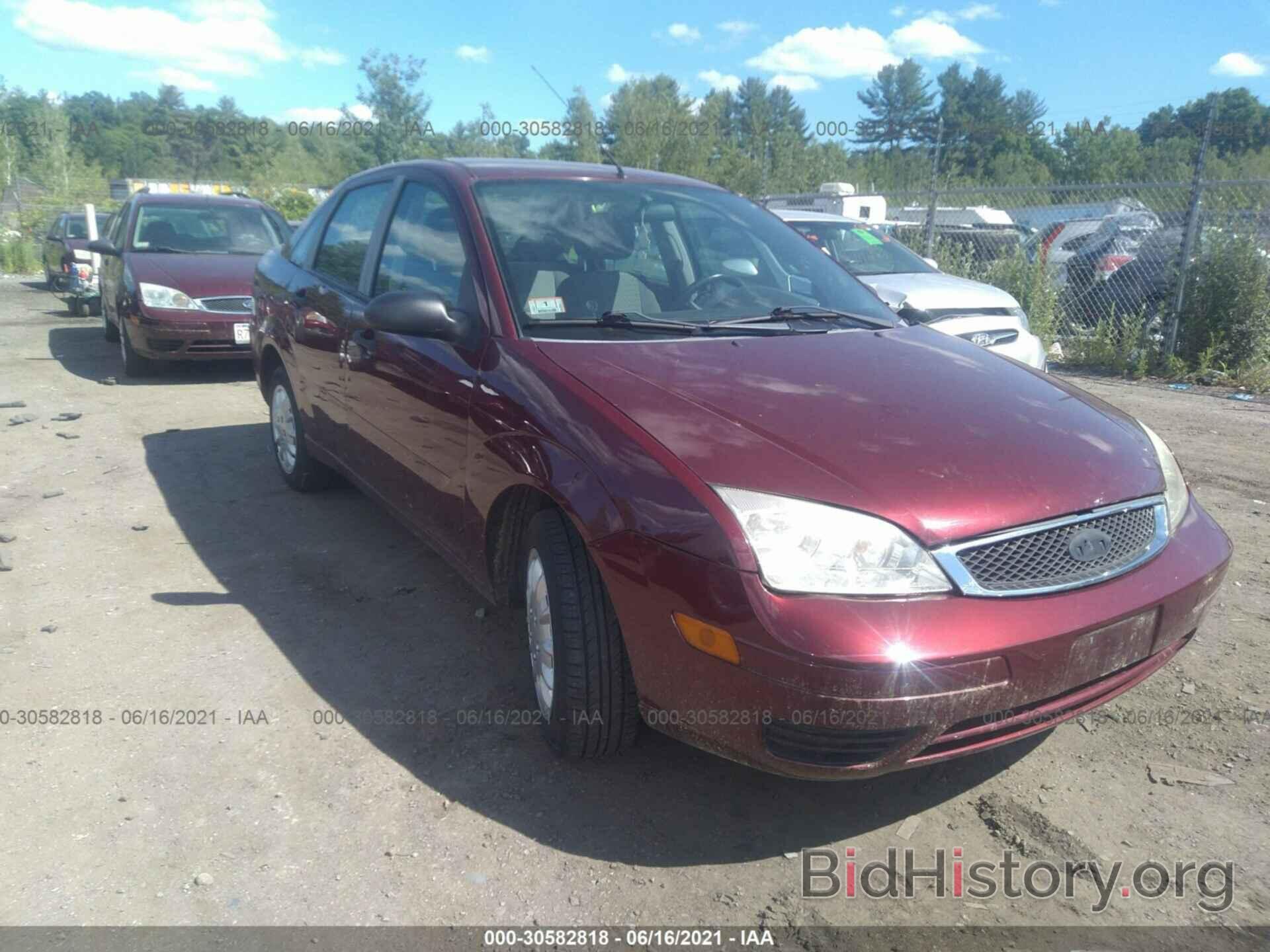 Photo 1FAHP34N37W353772 - FORD FOCUS 2007