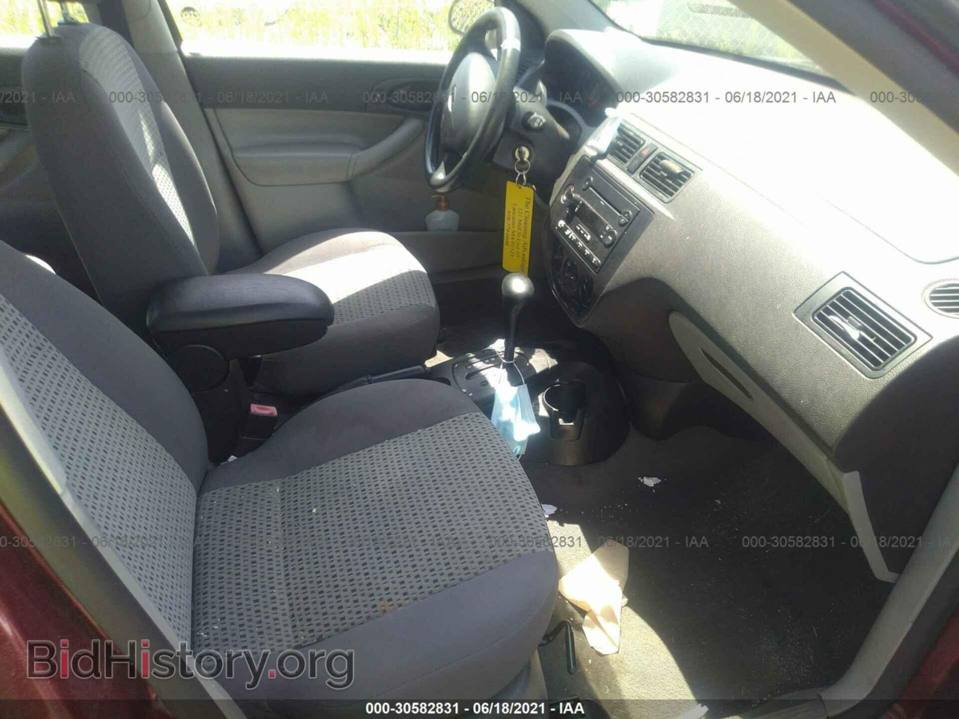 2006 FORD FOCUS - VIN: 1FAFP36N46W234437 - Фото 5