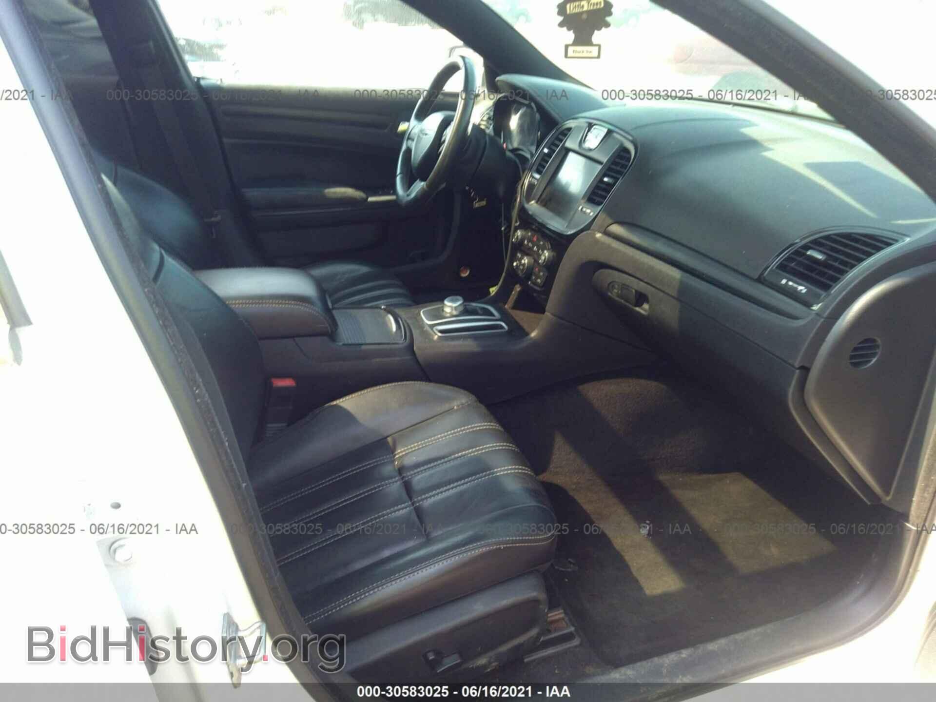 2015 CHRYSLER 300 - VIN: 2C3CCABT2FH859892 - Фото 5