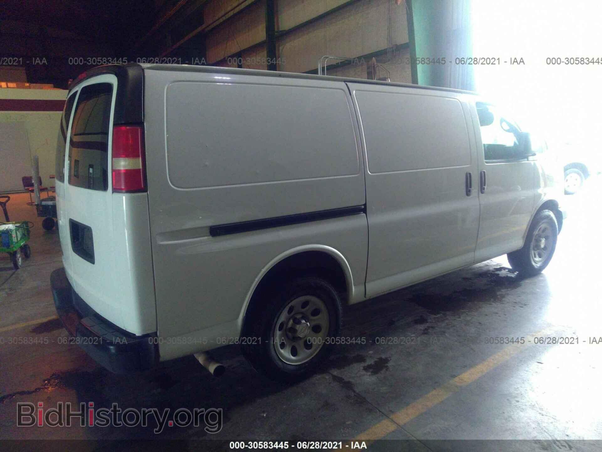 2013 CHEVROLET EXPRESS CARGO VAN - VIN: 1GCSGAFX1D1146809 - Фото 4