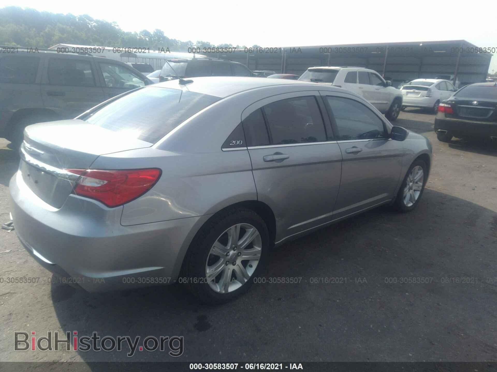 2013 CHRYSLER 200 - VIN: 1C3CCBAB2DN660392 - Фото 4
