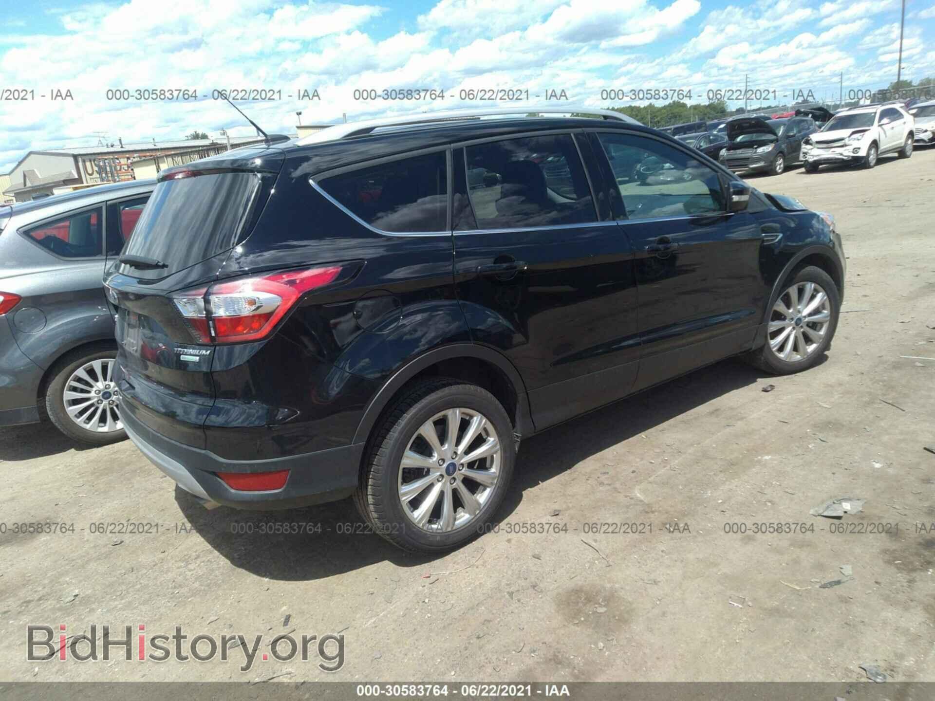 2017 FORD ESCAPE - VIN: 1FMCU0J96HUD51235 - Фото 4