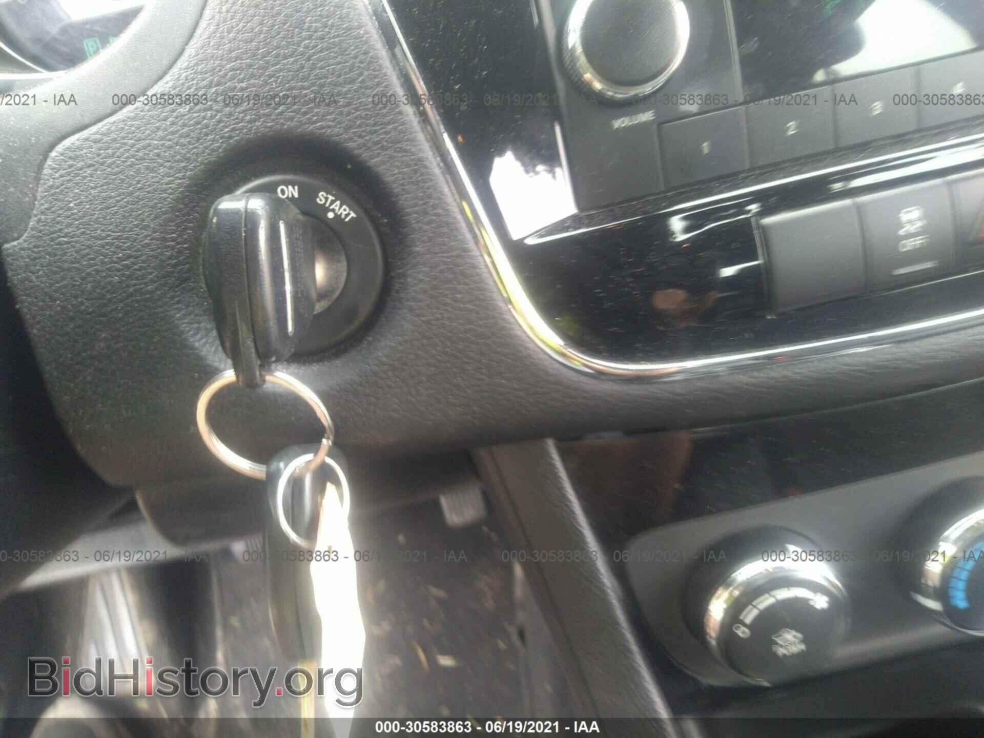 2013 CHRYSLER 200 - VIN: 1C3CCBAB3DN763823 - Фото 11