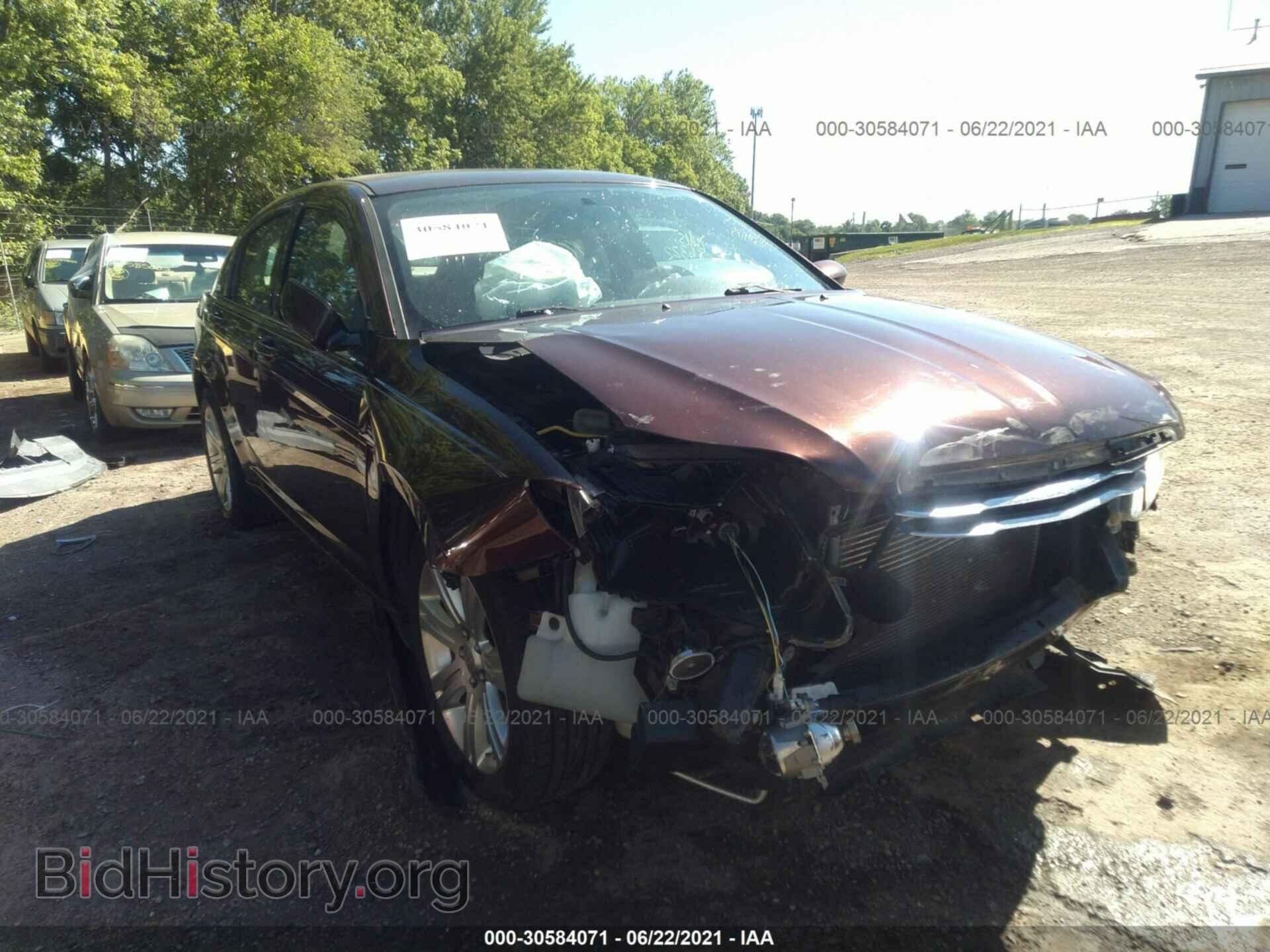 Photo 1C3CCBBB5DN765538 - CHRYSLER 200 2013