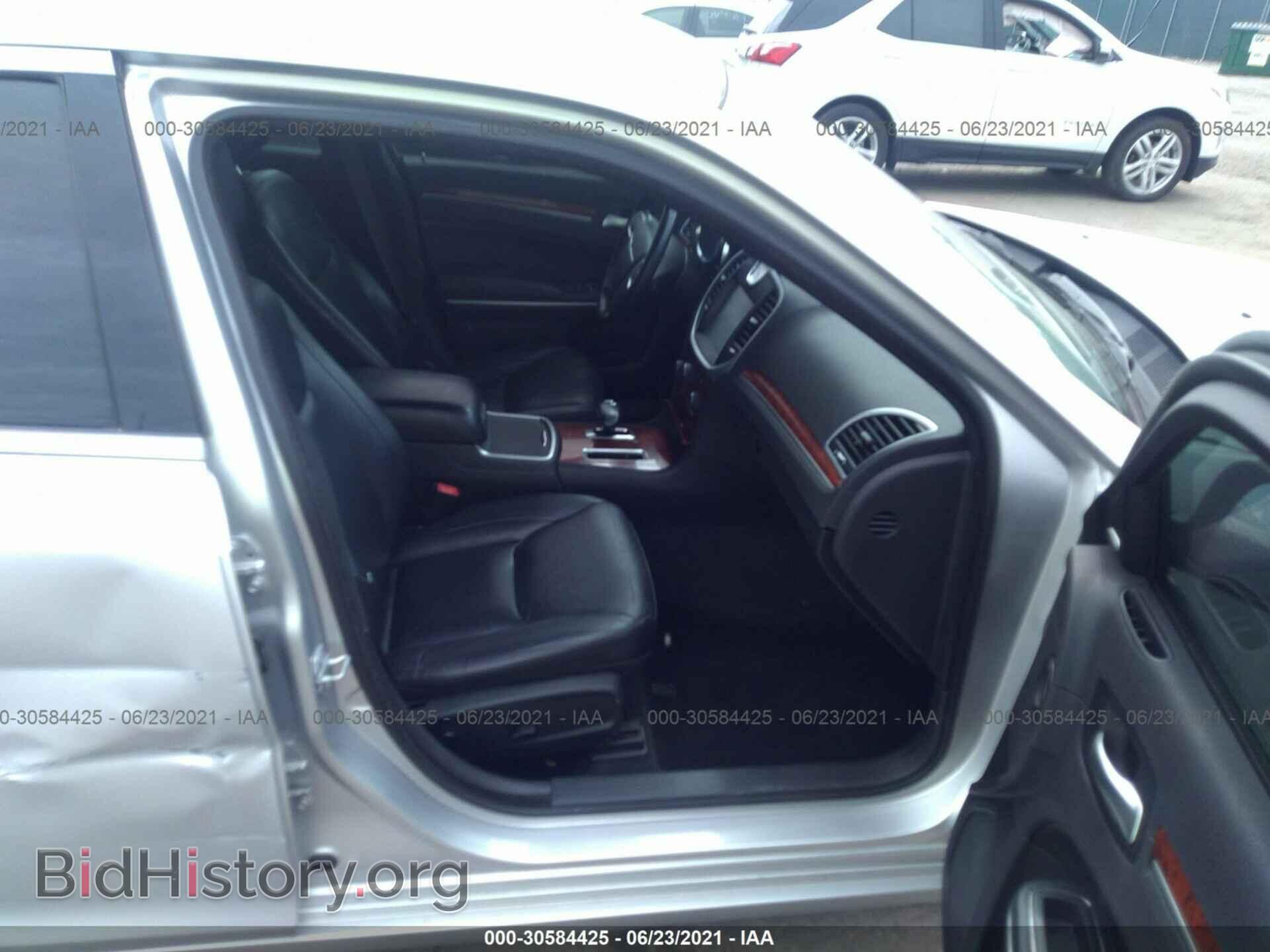 2012 CHRYSLER 300 - VIN: 2C3CCACG1CH310181 - Фото 5