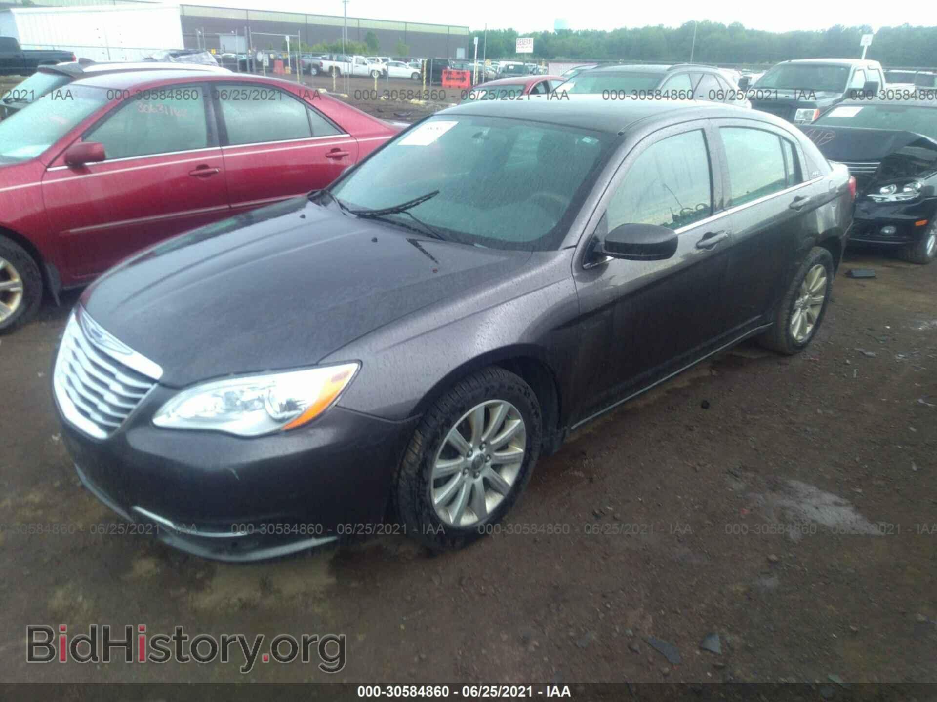2014 CHRYSLER 200 - VIN: 1C3CCBBB4EN197834 - Фото 2