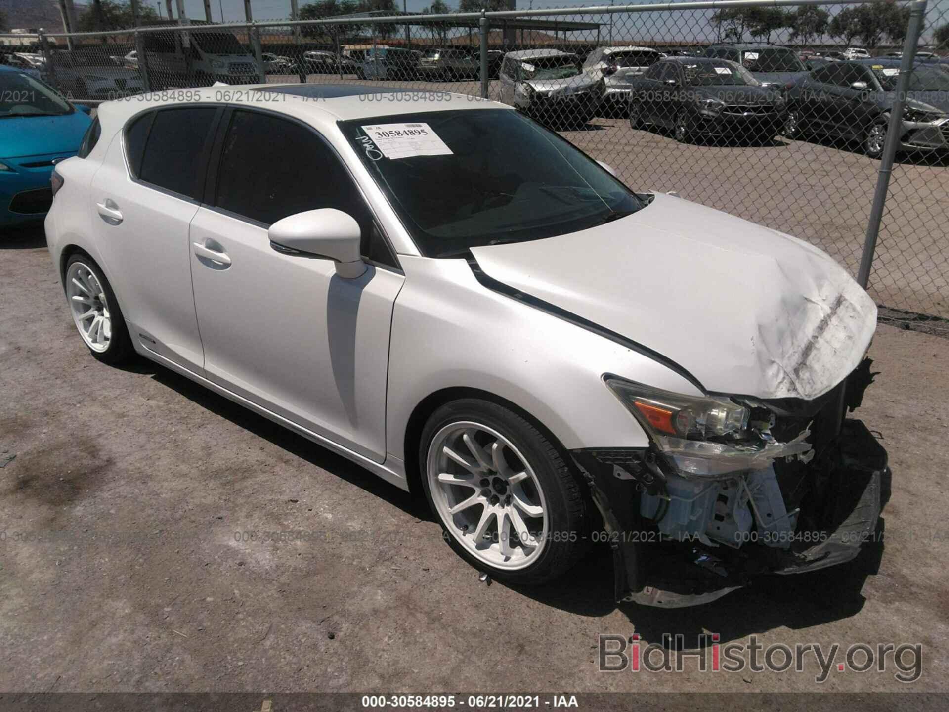 Photo JTHKD5BH1B2017313 - LEXUS CT 200H 2011