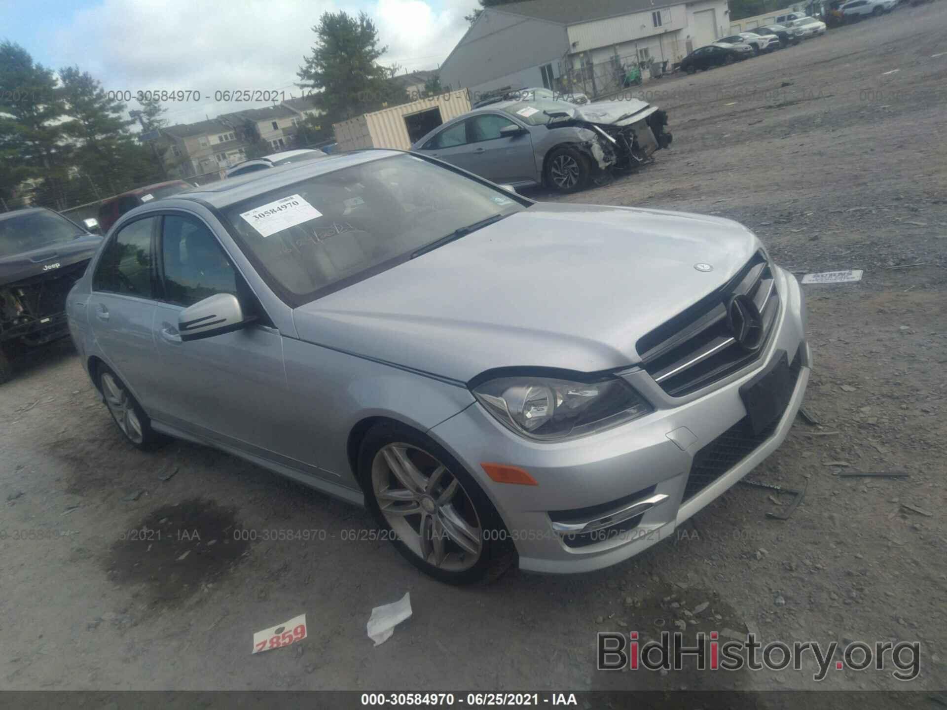 Photo WDDGF8AB7DR283824 - MERCEDES-BENZ C-CLASS 2013