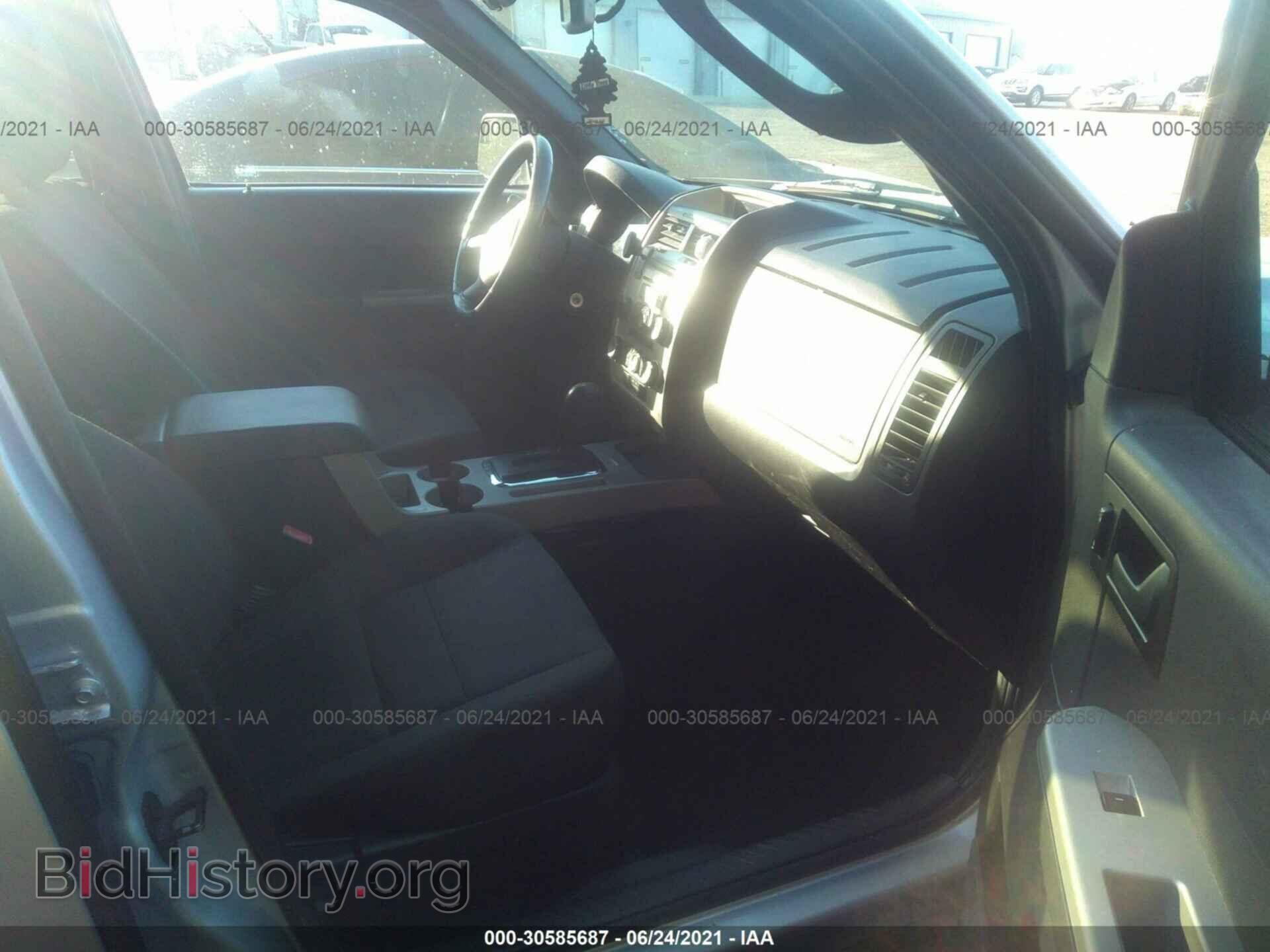 2011 FORD ESCAPE - VIN: 1FMCU0D74BKB12392 - Фото 5