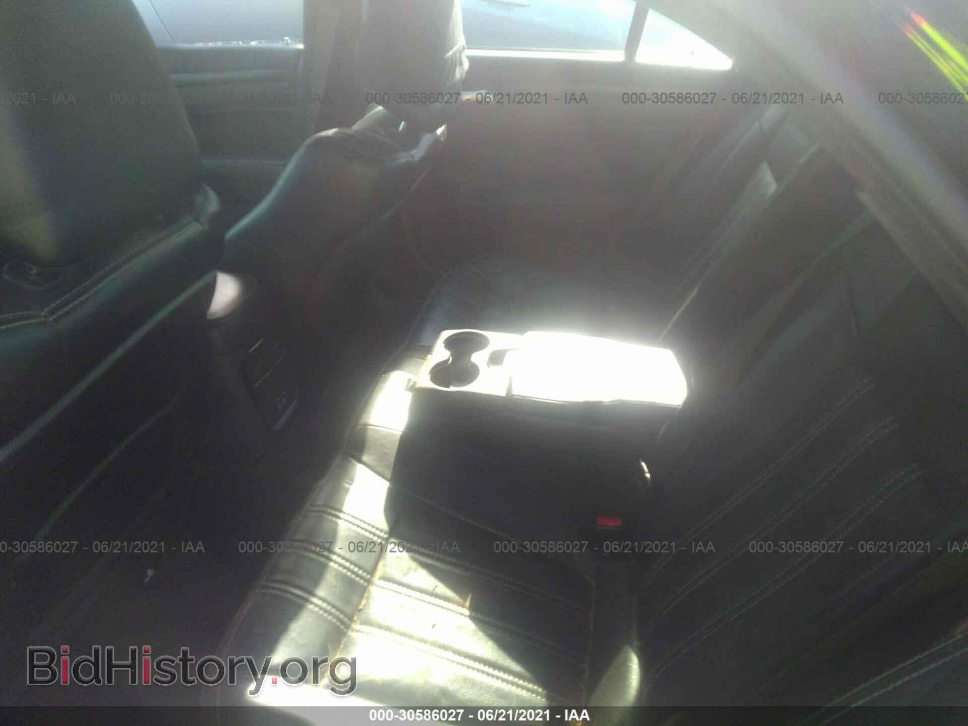 2016 CHRYSLER 300 - VIN: 2C3CCAGG2GH270287 - Фото 8