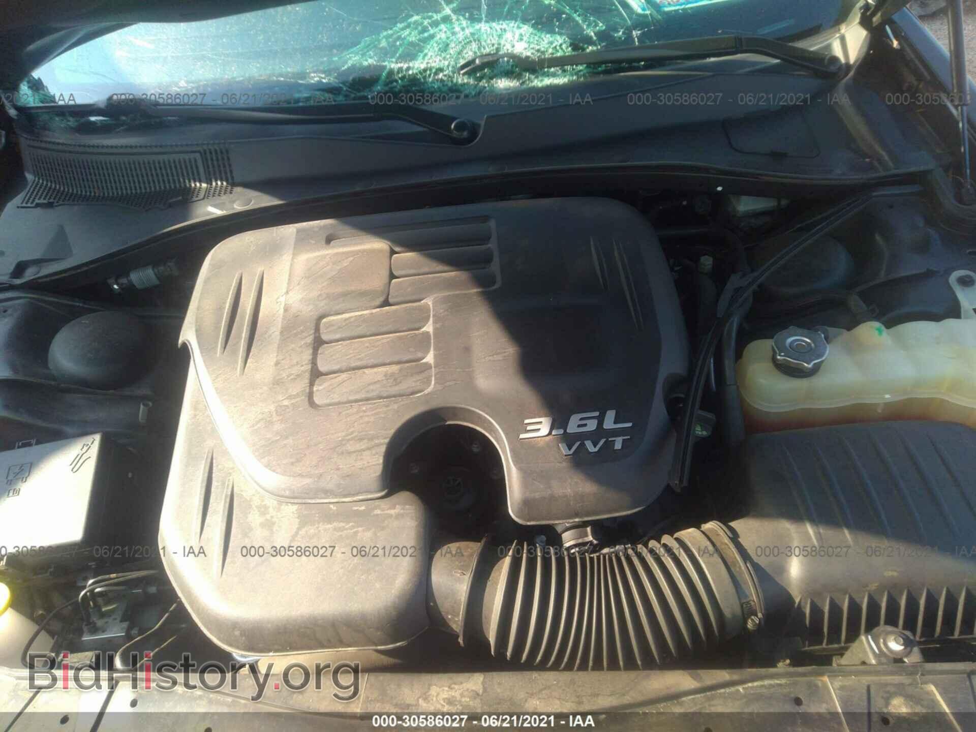2016 CHRYSLER 300 - VIN: 2C3CCAGG2GH270287 - Фото 10