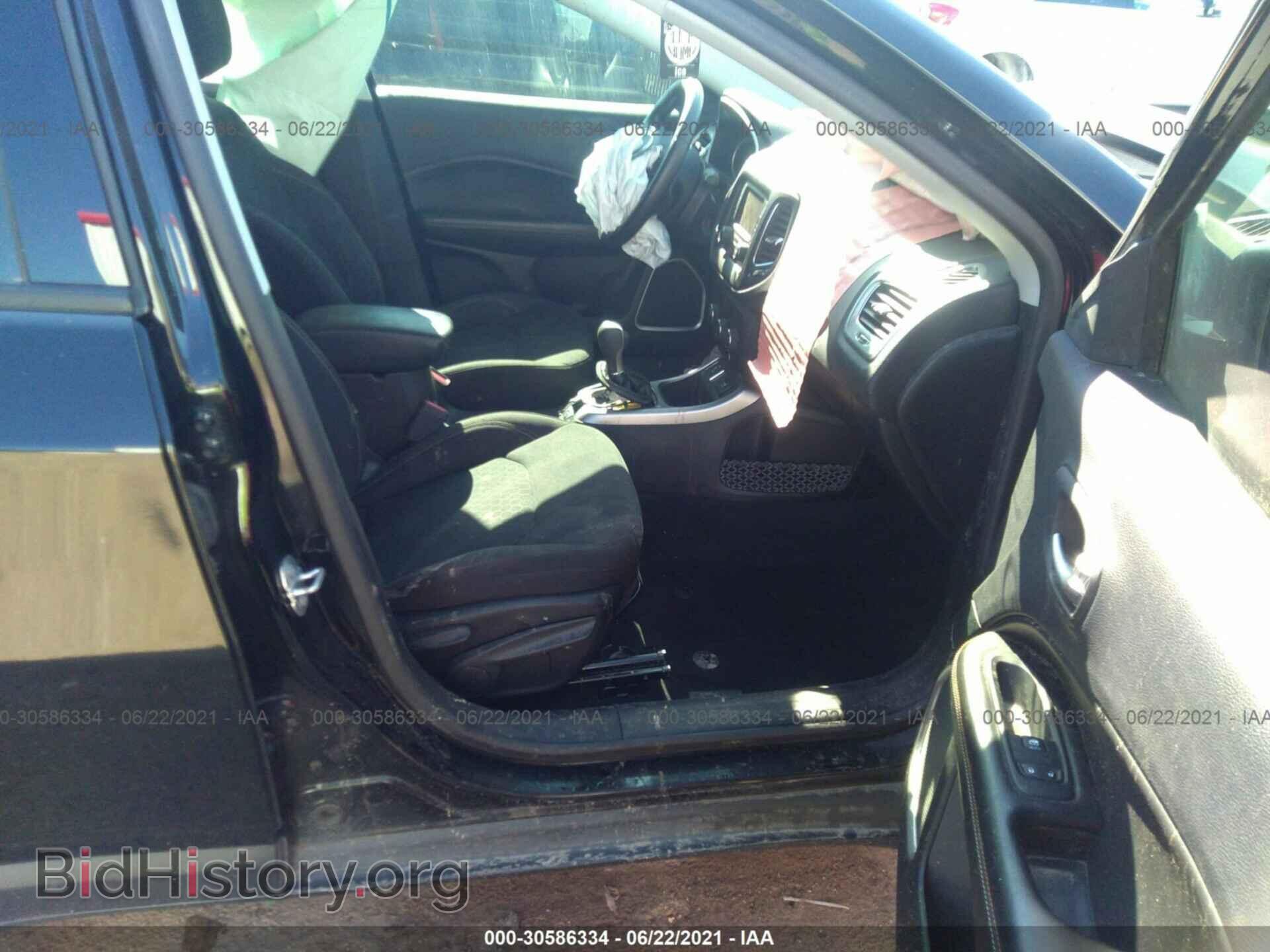 2017 JEEP COMPASS - VIN: 3C4NJCAB3HT597924 - Фото 5