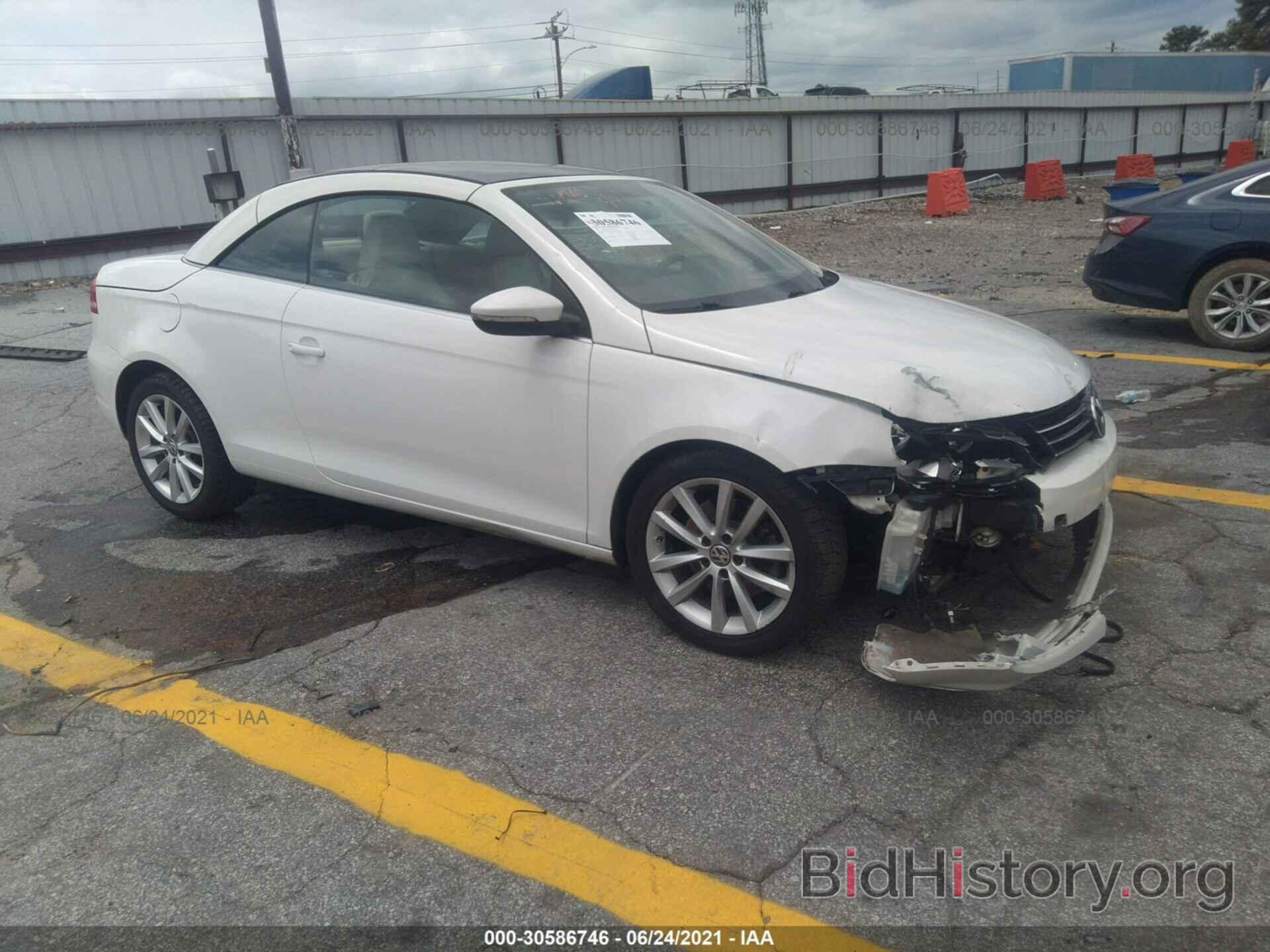 Photo WVWBW8AH5DV002488 - VOLKSWAGEN EOS 2013