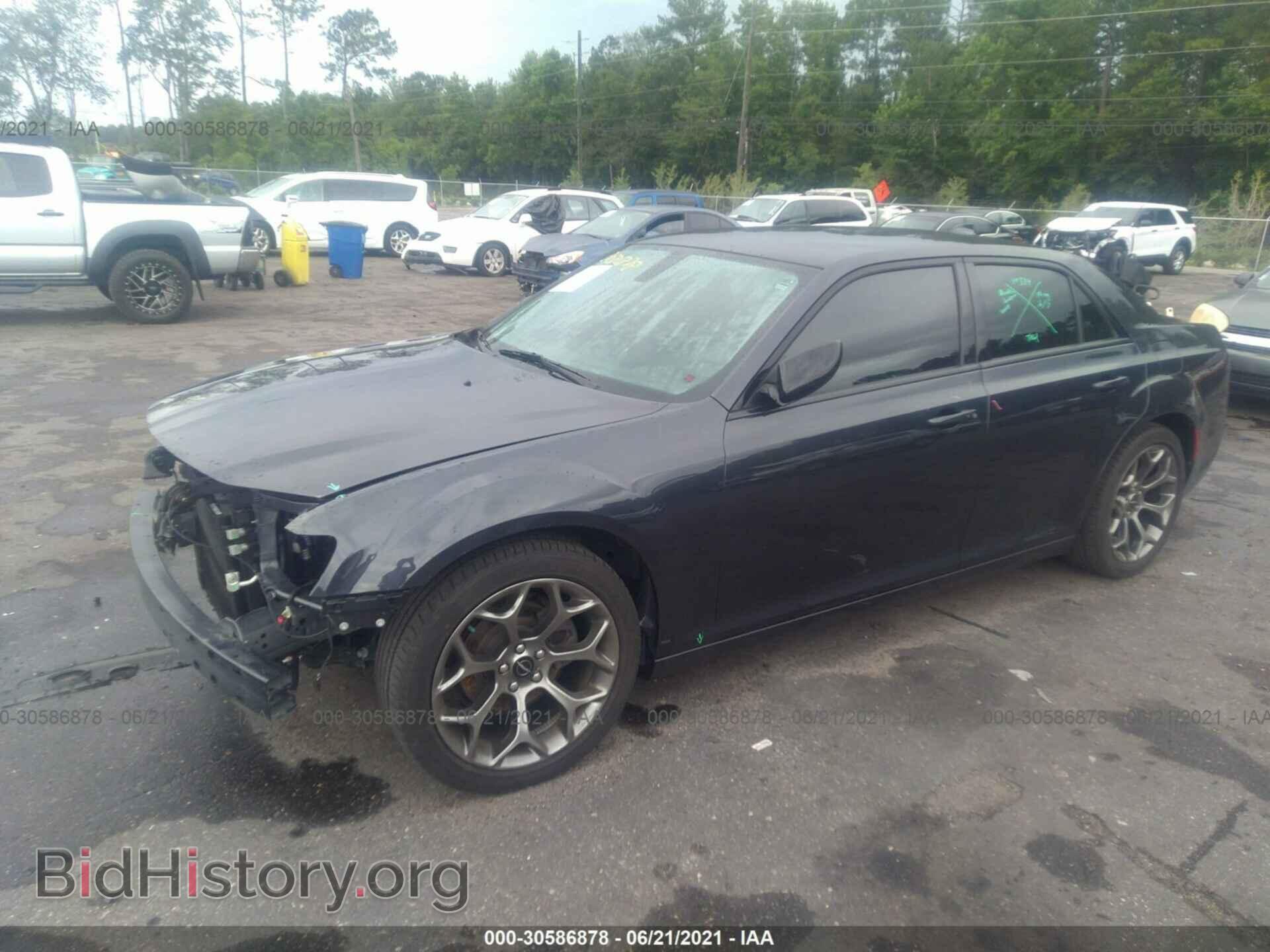 2018 CHRYSLER 300 - VIN: 2C3CCAAG3JH320212 - Фото 2