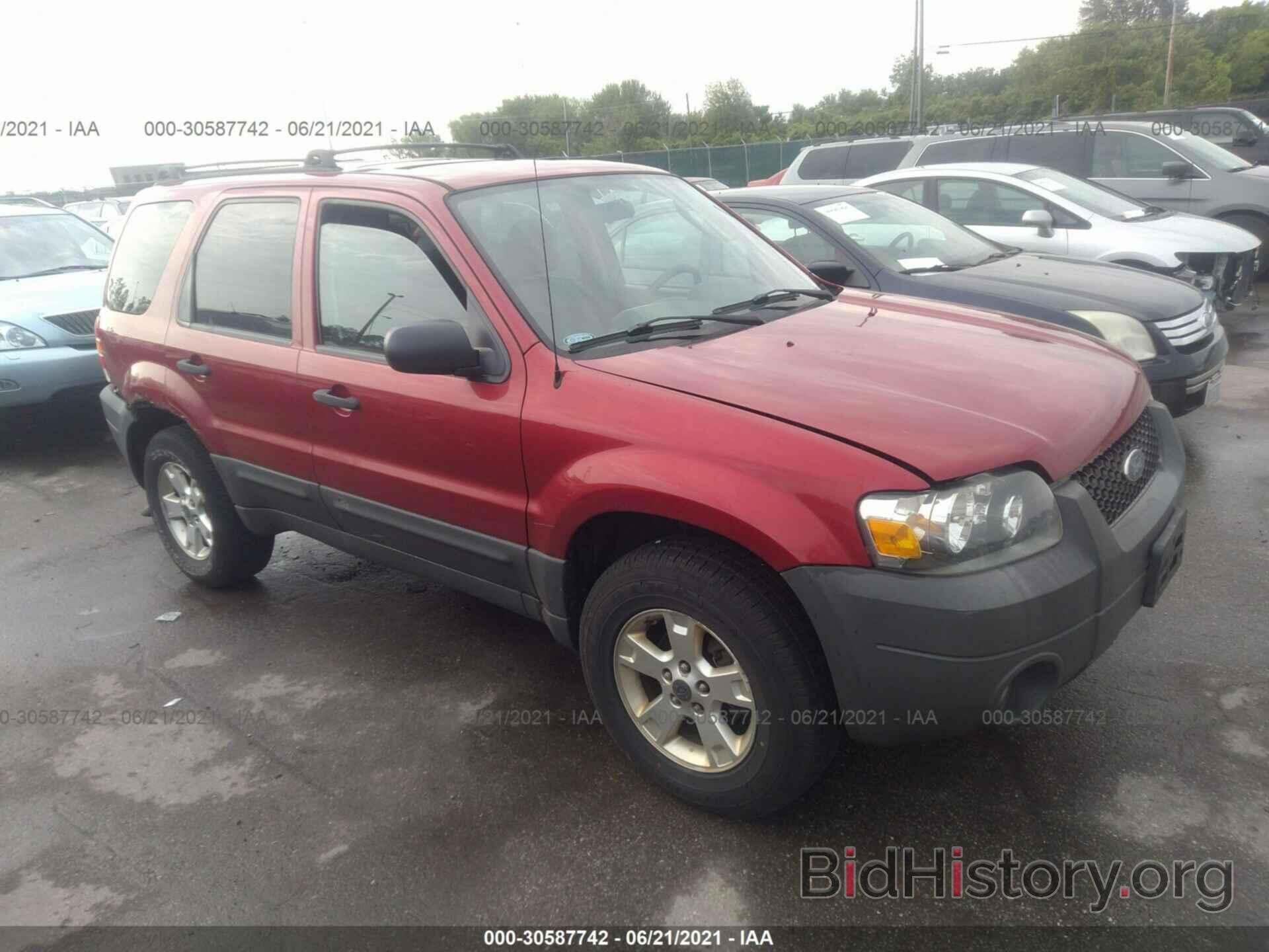 Photo 1FMYU03167KA44266 - FORD ESCAPE 2007