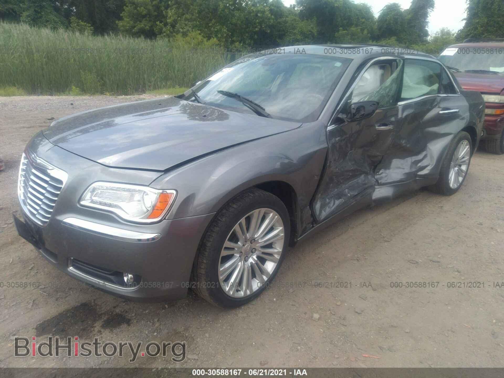 2011 CHRYSLER 300 - VIN: 2C3CA6CT9BH595985 - Фото 2