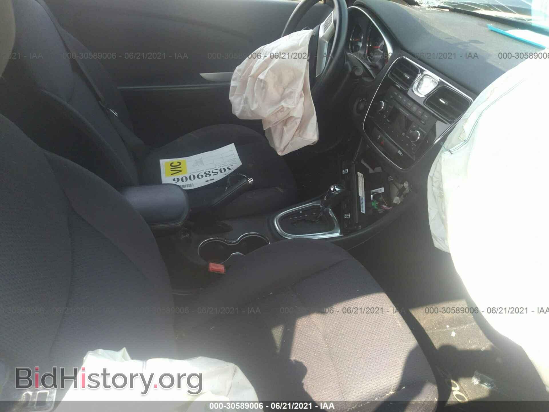 2012 CHRYSLER 200 - VIN: 1C3BCBEB7CN215568 - Фото 5