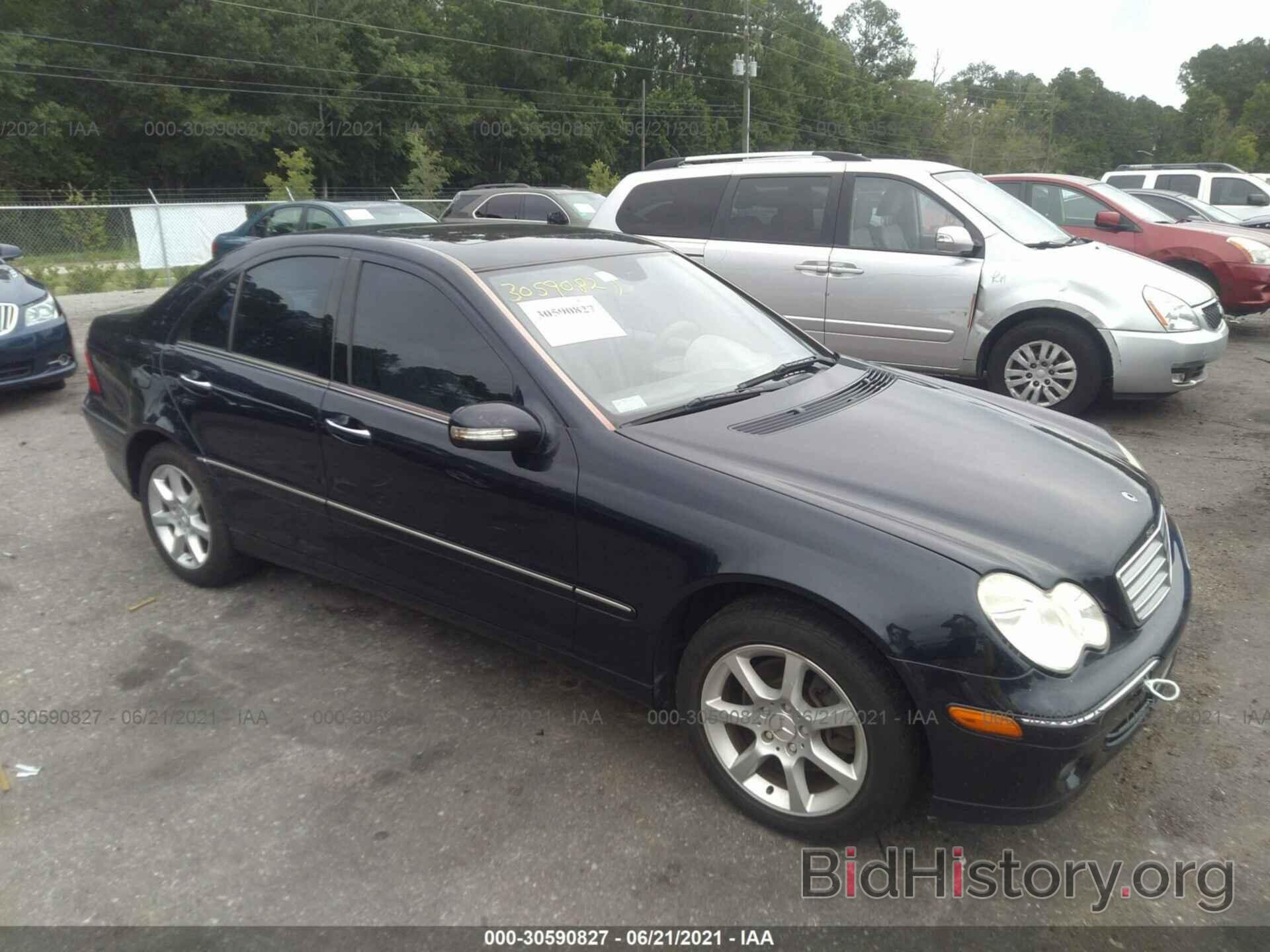 Photo WDBRF92H77F855670 - MERCEDES-BENZ C-CLASS 2007