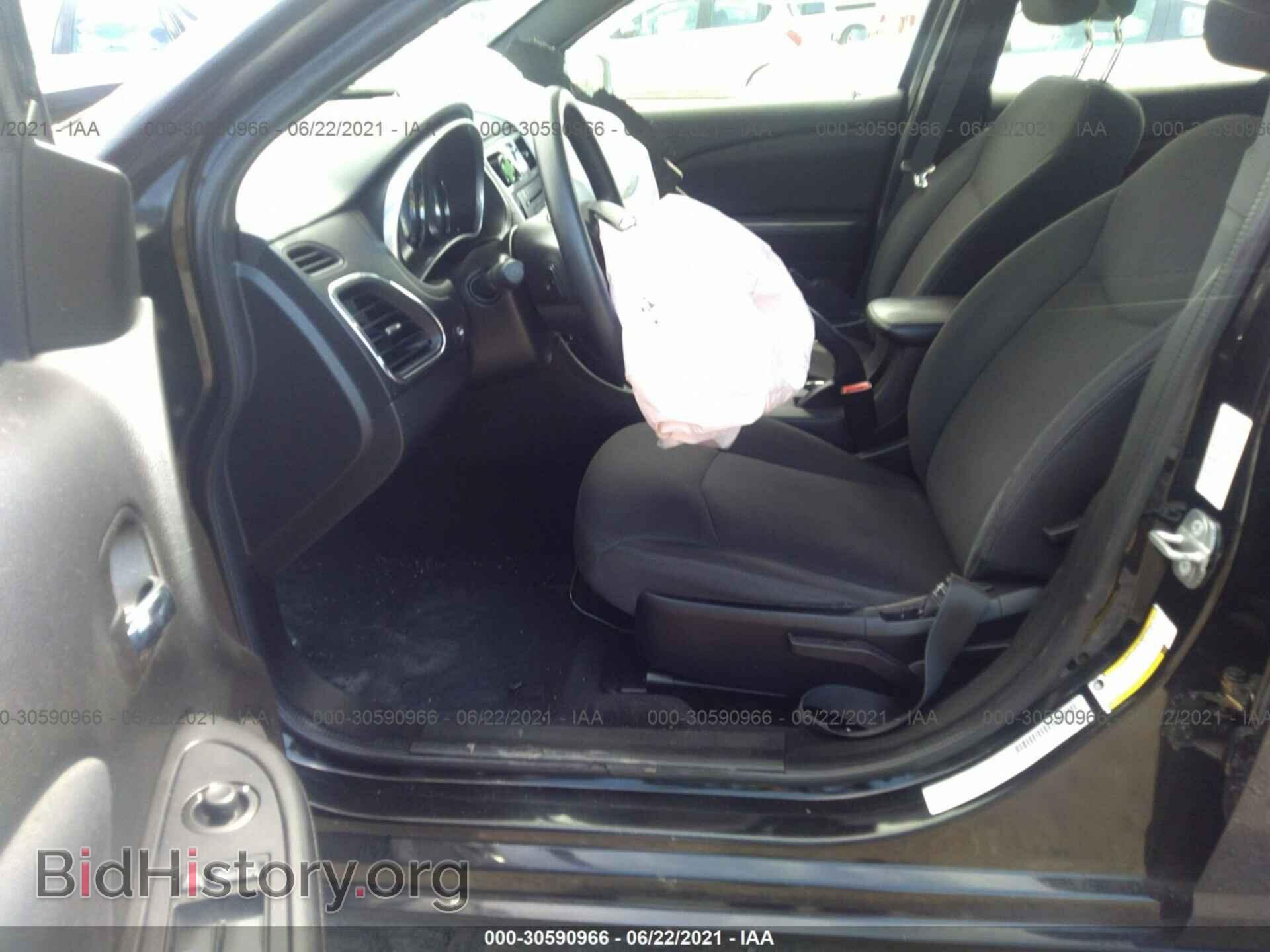 2014 CHRYSLER 200 - VIN: 1C3CCBAB3EN207447 - Фото 5