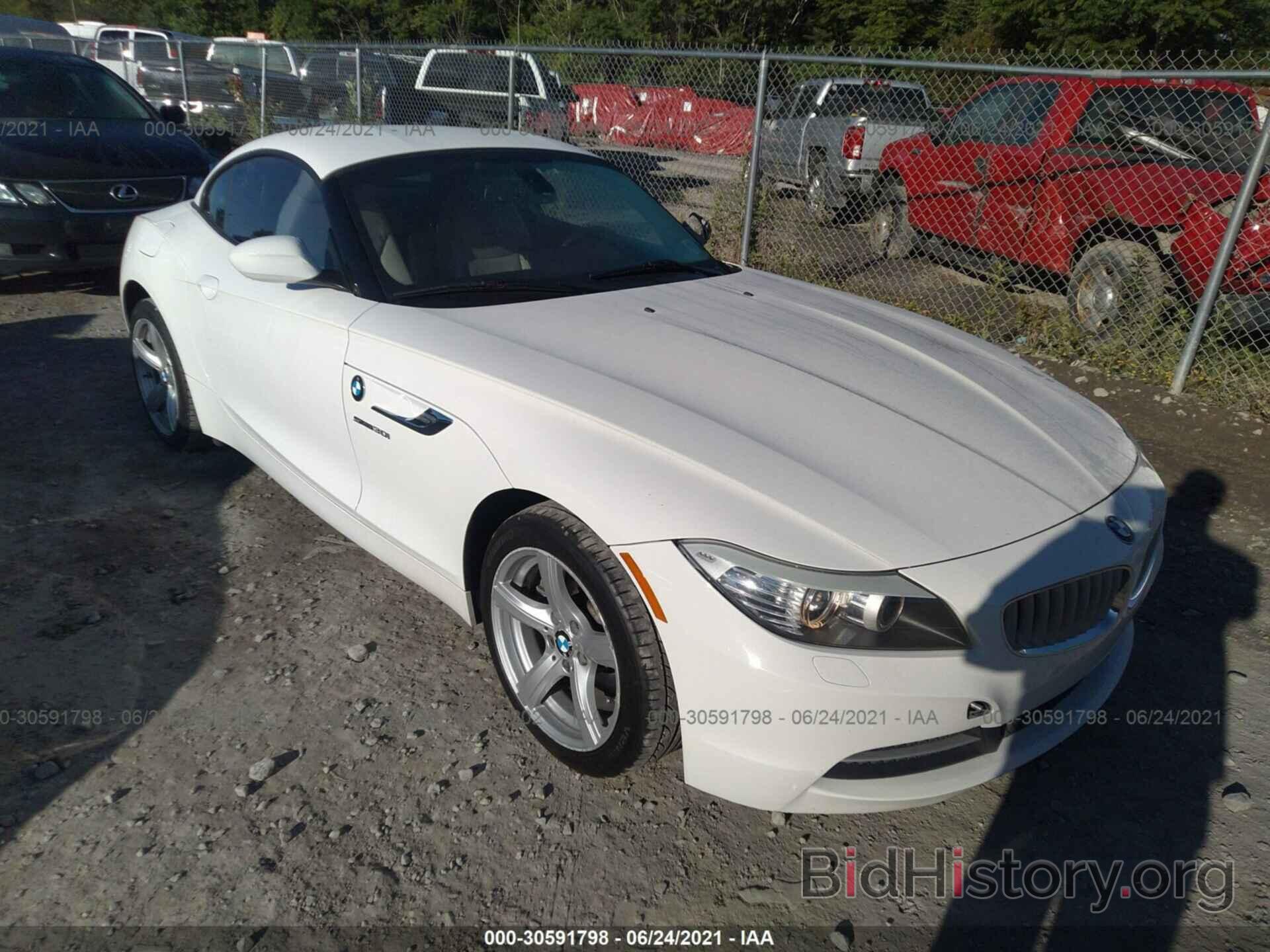 Фотография WBALM5C59BE379797 - BMW Z4 2011