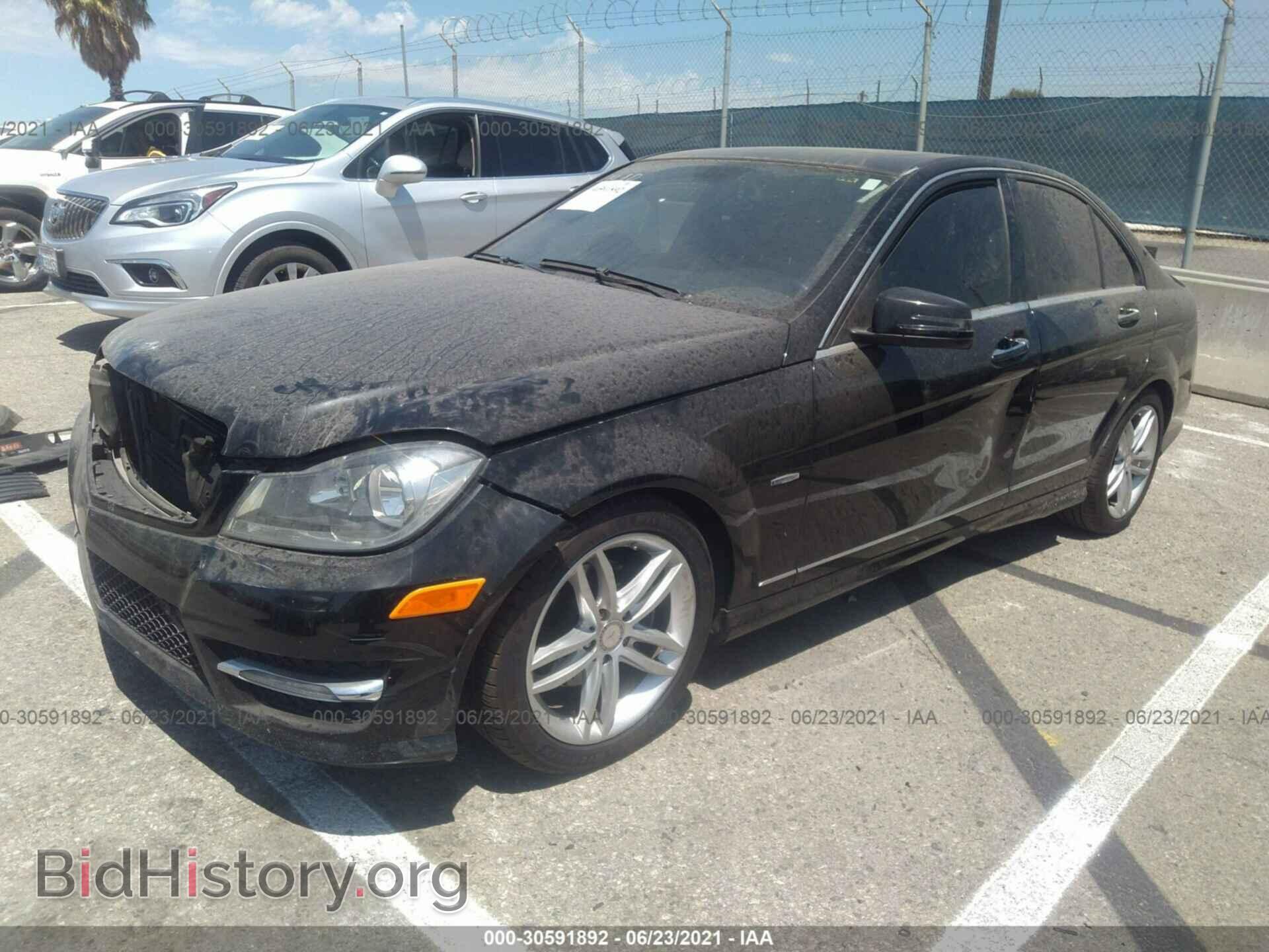 2012 MERCEDES-BENZ C-CLASS - VIN: WDDGF4HB1CR215127 - Фото 2
