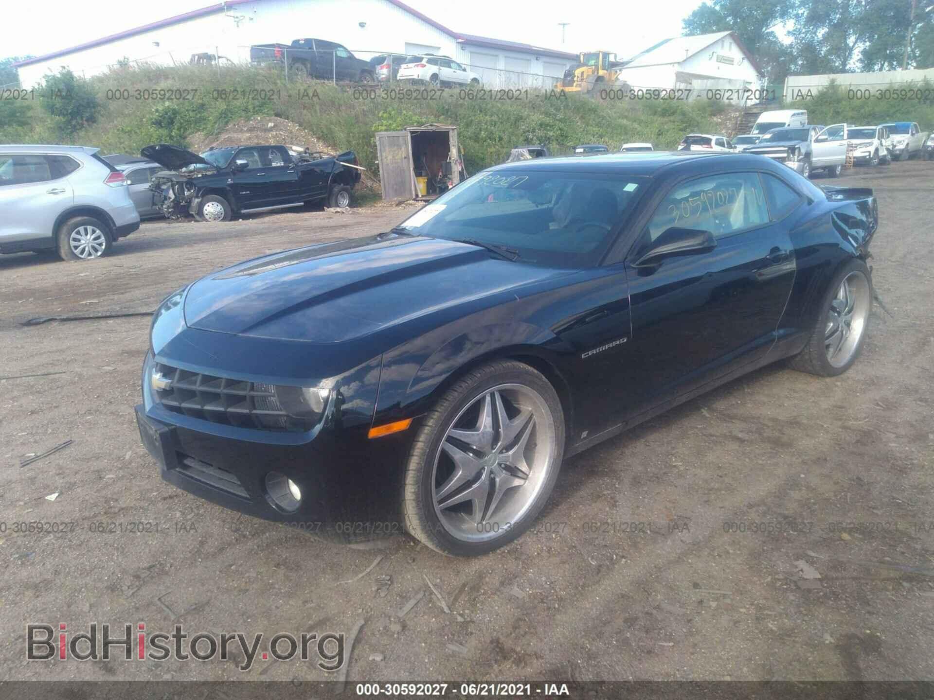 2010 CHEVROLET CAMARO - VIN: 2G1FB1EV1A9101904 - Фото 2