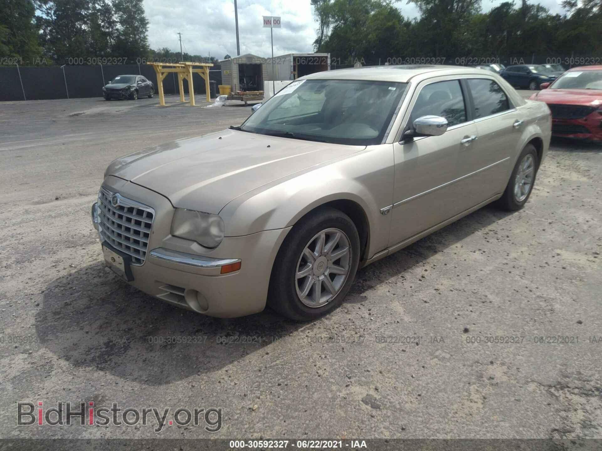 2006 CHRYSLER 300 - VIN: 2C3LA63H66H518332 - Фото 2