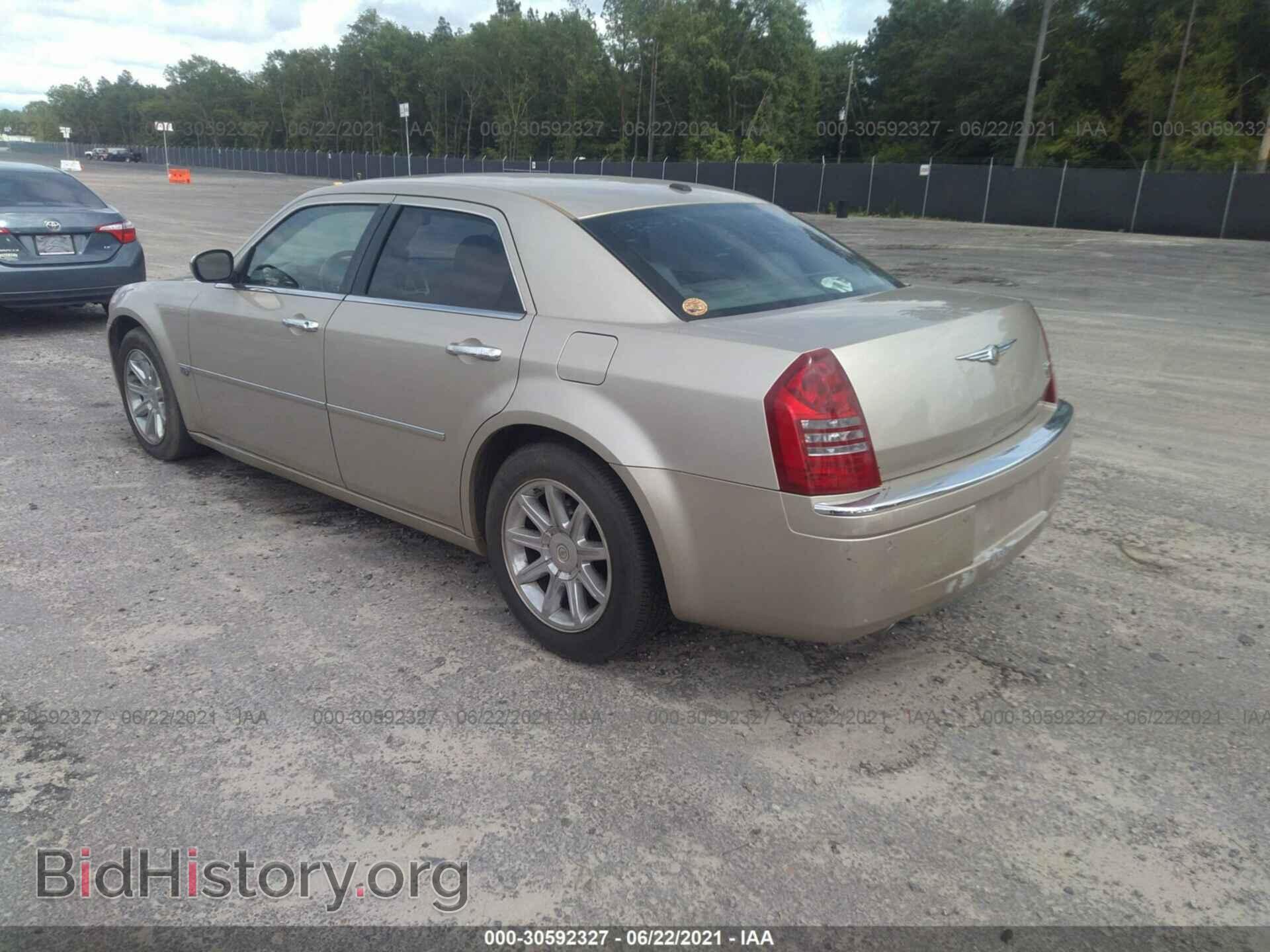 2006 CHRYSLER 300 - VIN: 2C3LA63H66H518332 - Фото 3